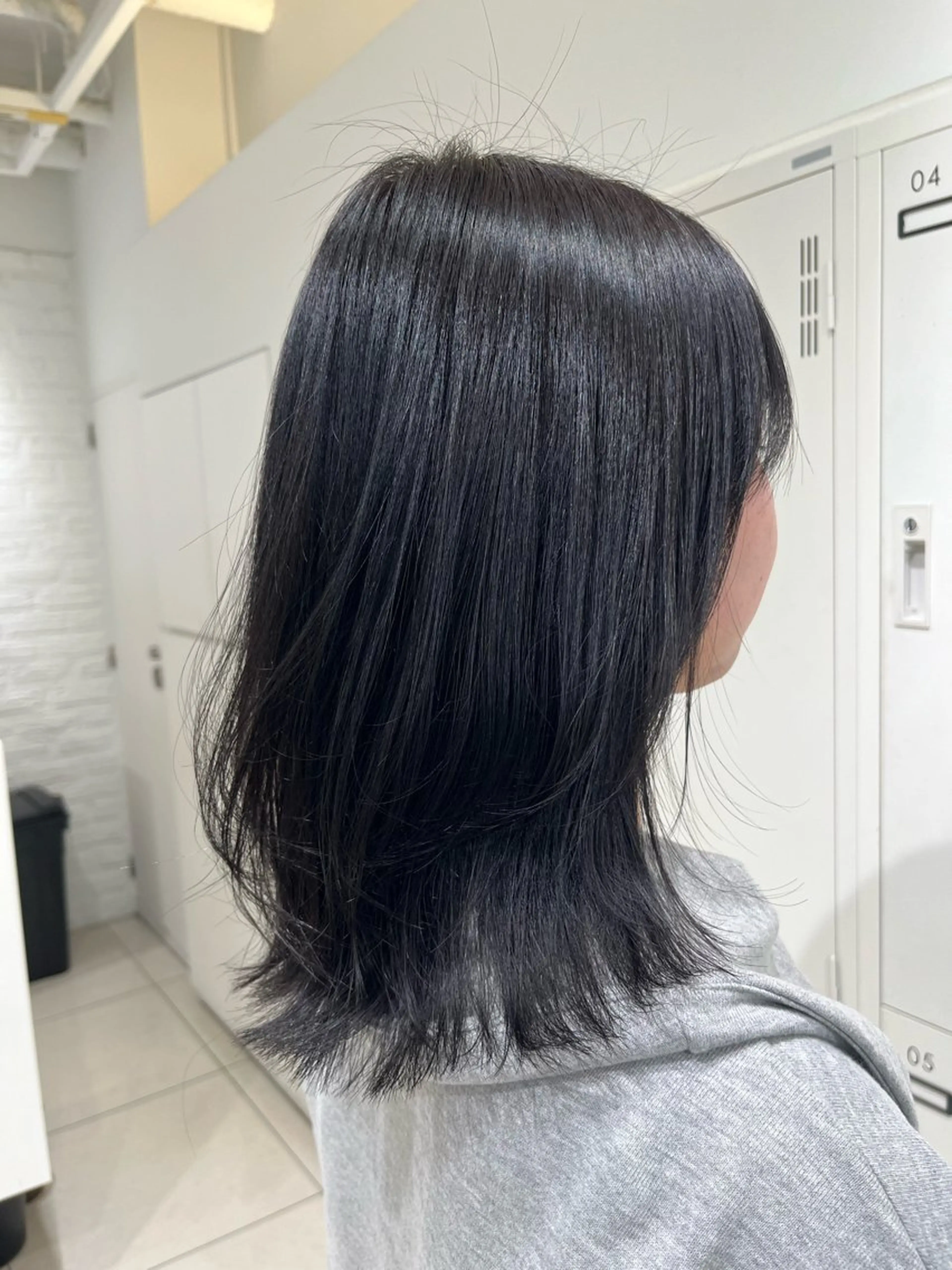 ミディアム カラー ディープラベンダー ラベンダーカラー ラベンダーグレー レイヤーカット カット ヘアカラー トリートメント 【センターパート/ マッシュ】ryokaのヘアスタイル