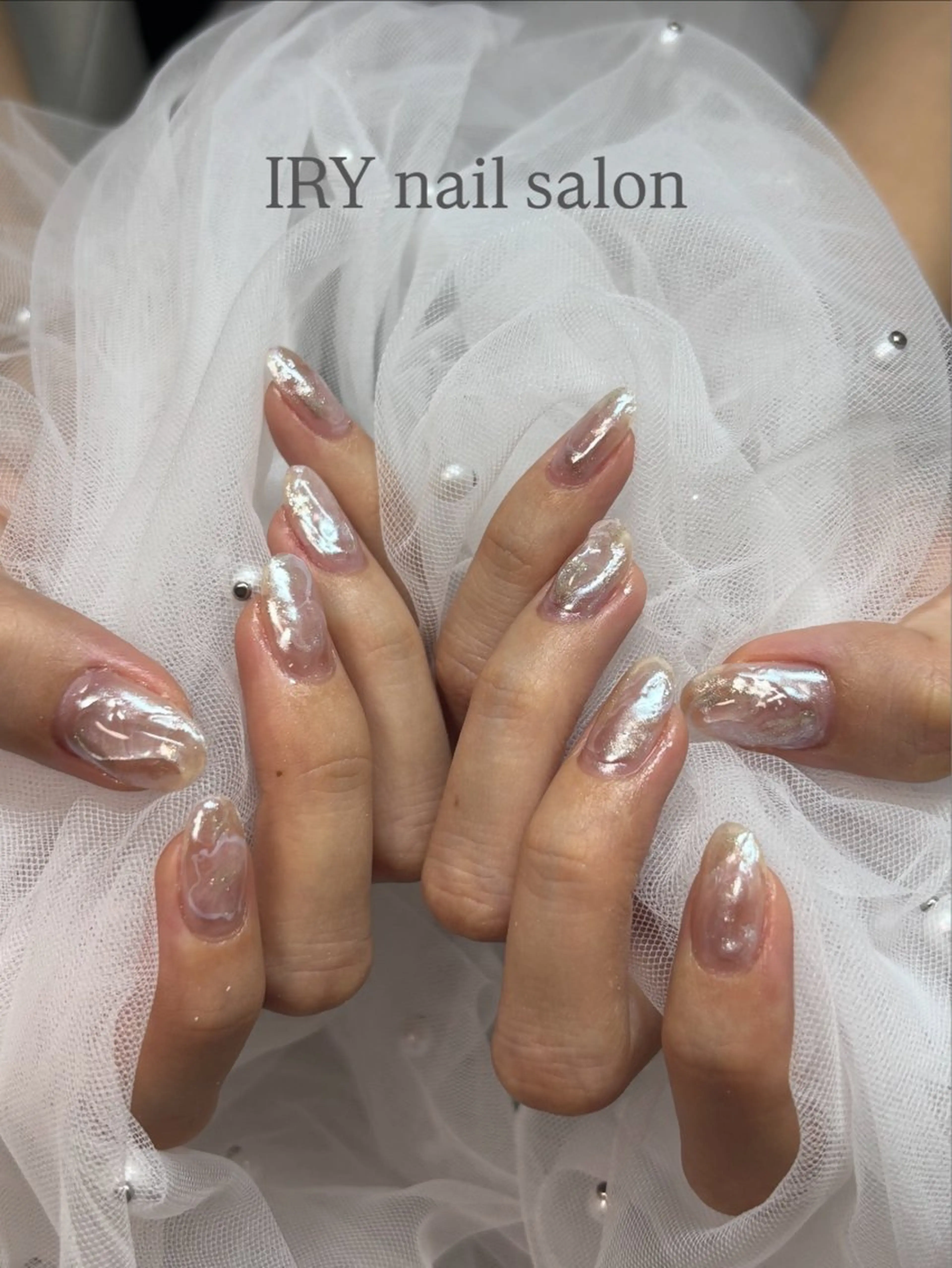 ネイル ニュアンスネイル 三本 綾奈のネイルデザイン