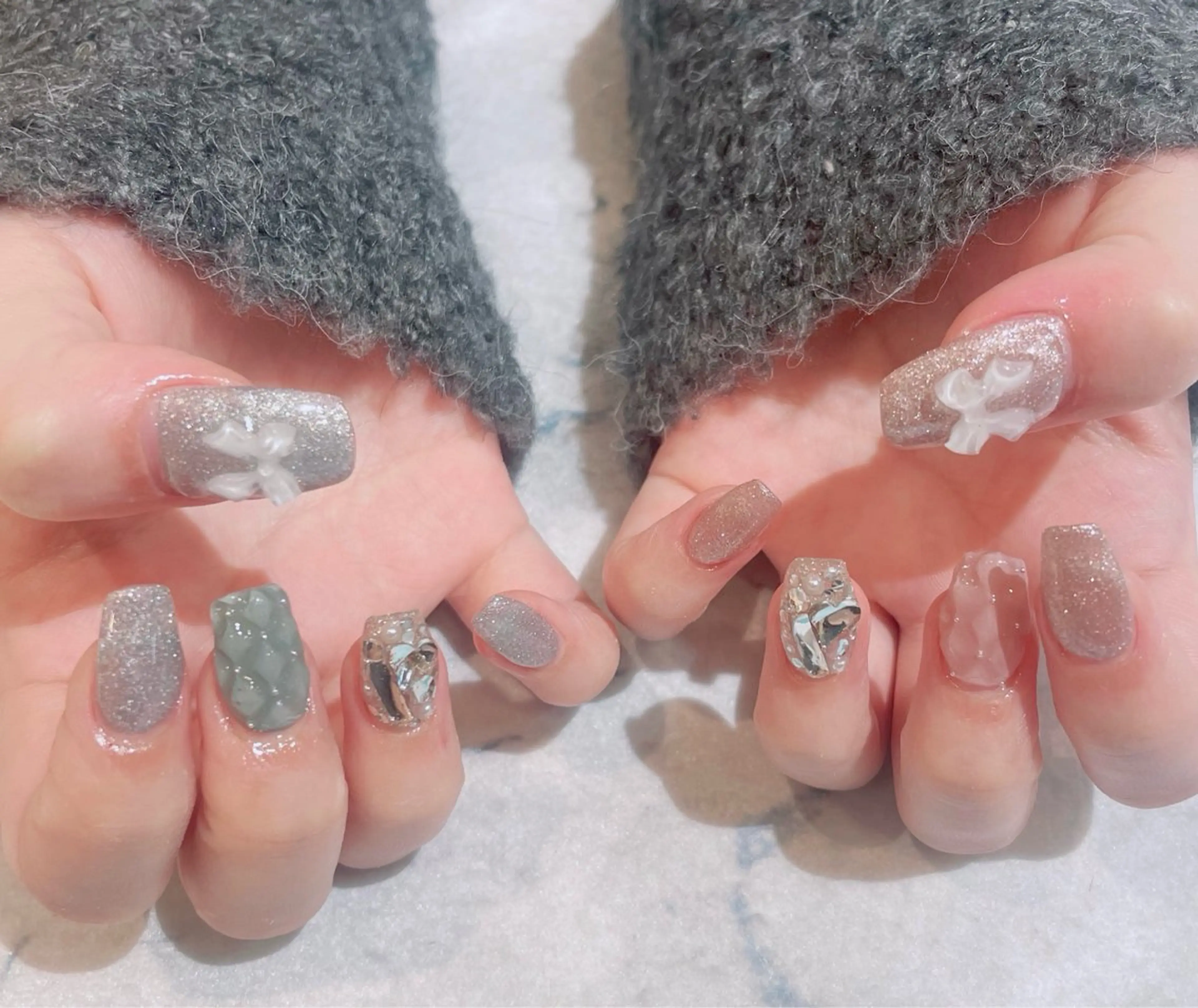 ネイル アートネイル リボン ストーンネイル ハンドネイル 奥田 加奈子のネイルデザイン