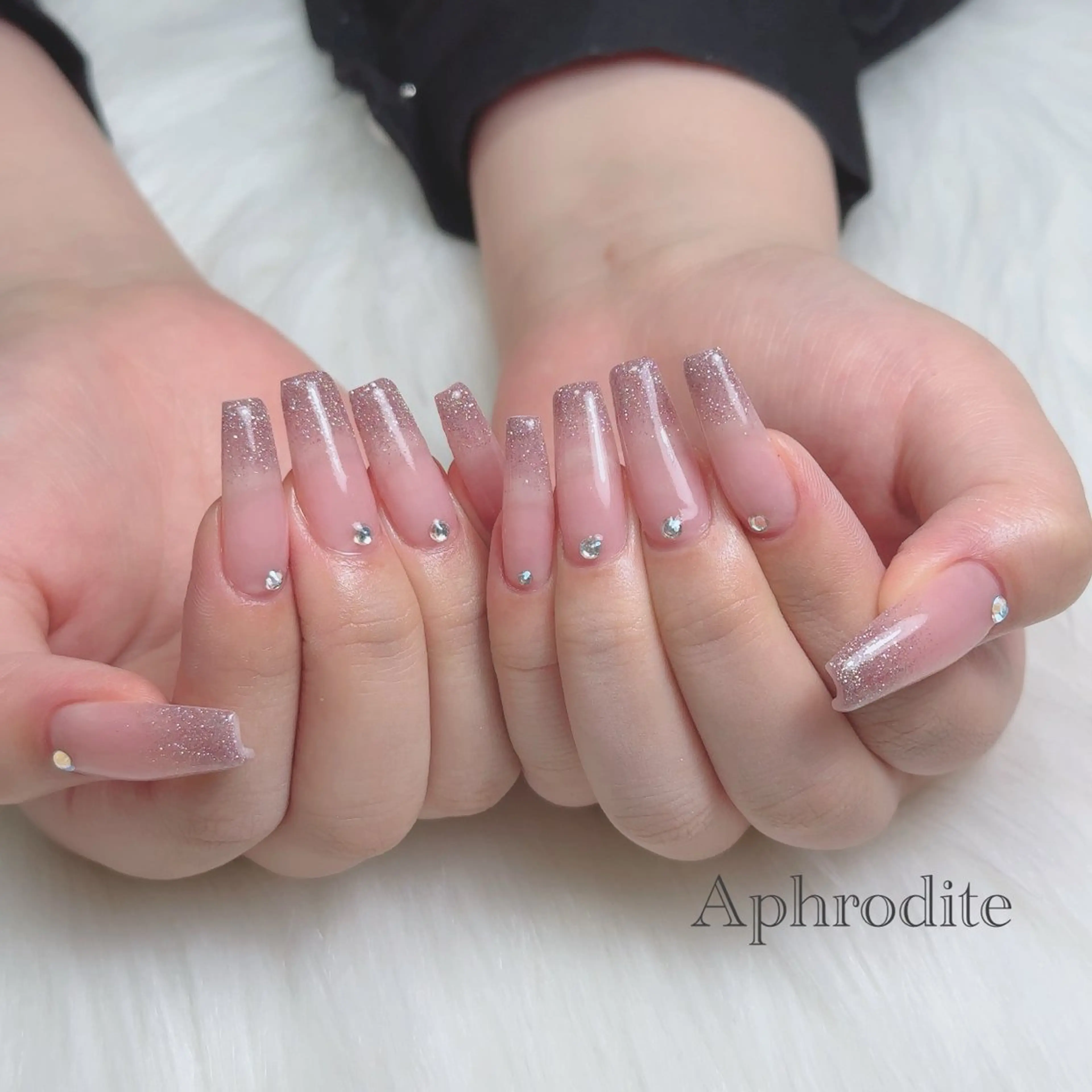 ネイル Aphrodite パラジェル認定サロンのネイルデザイン