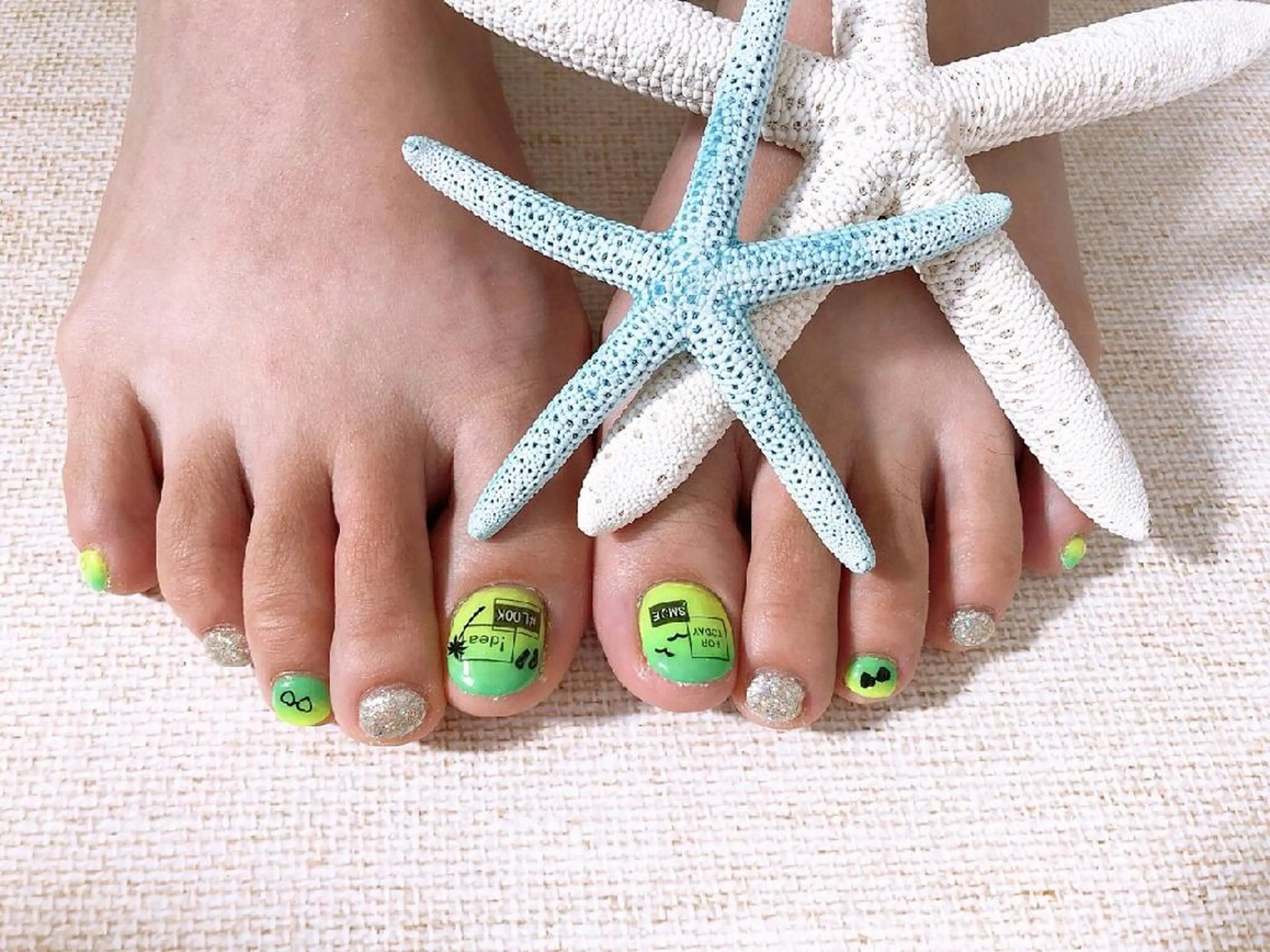 ネイル フットネイル 長岡 真子のマツエク・マツパデザイン