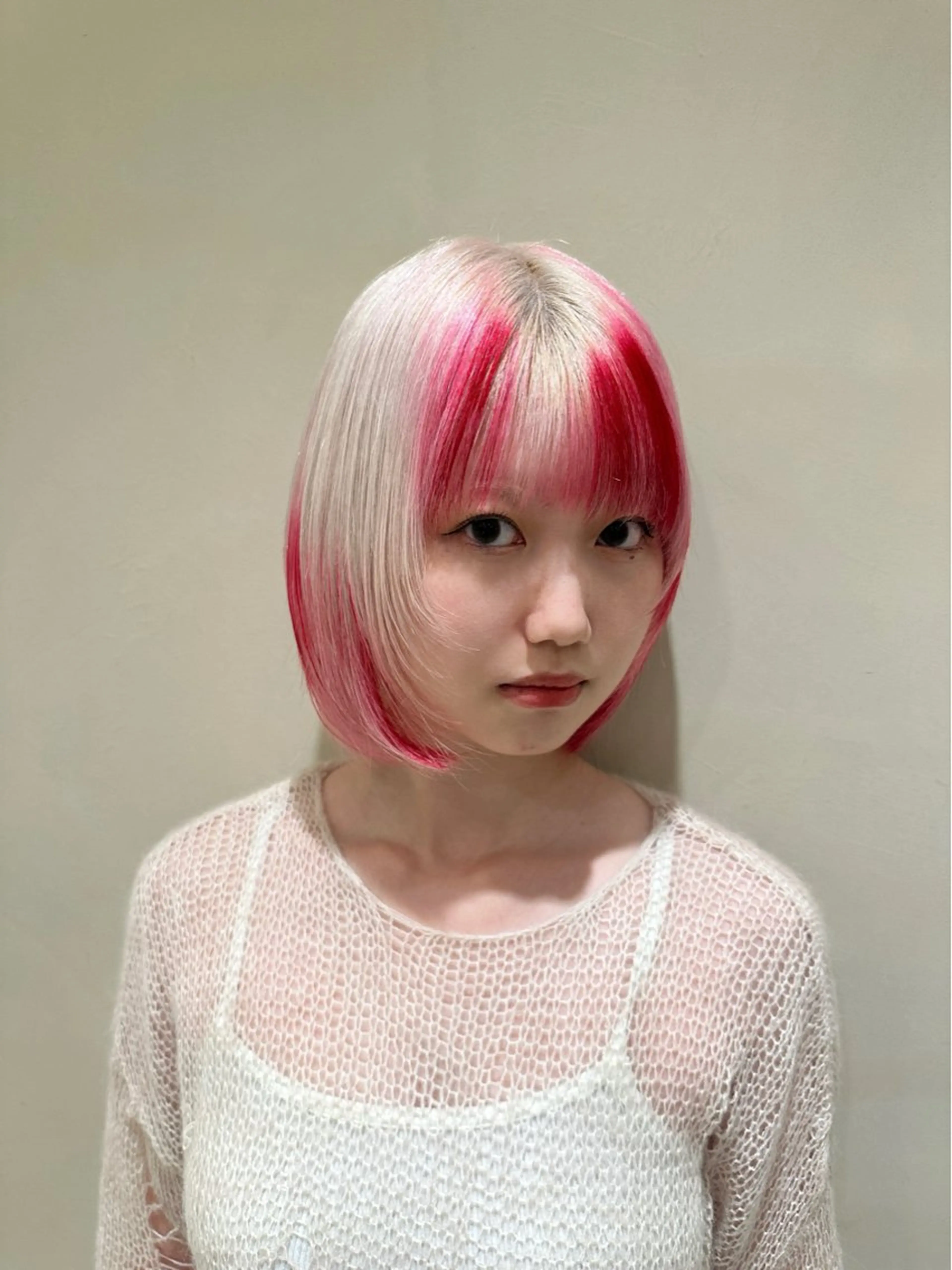 ショート カラー レッドカラー SALOWIN  梅田茶屋町店所属・梅田/ベージュカラー /ブリーチカラーのヘアスタイル