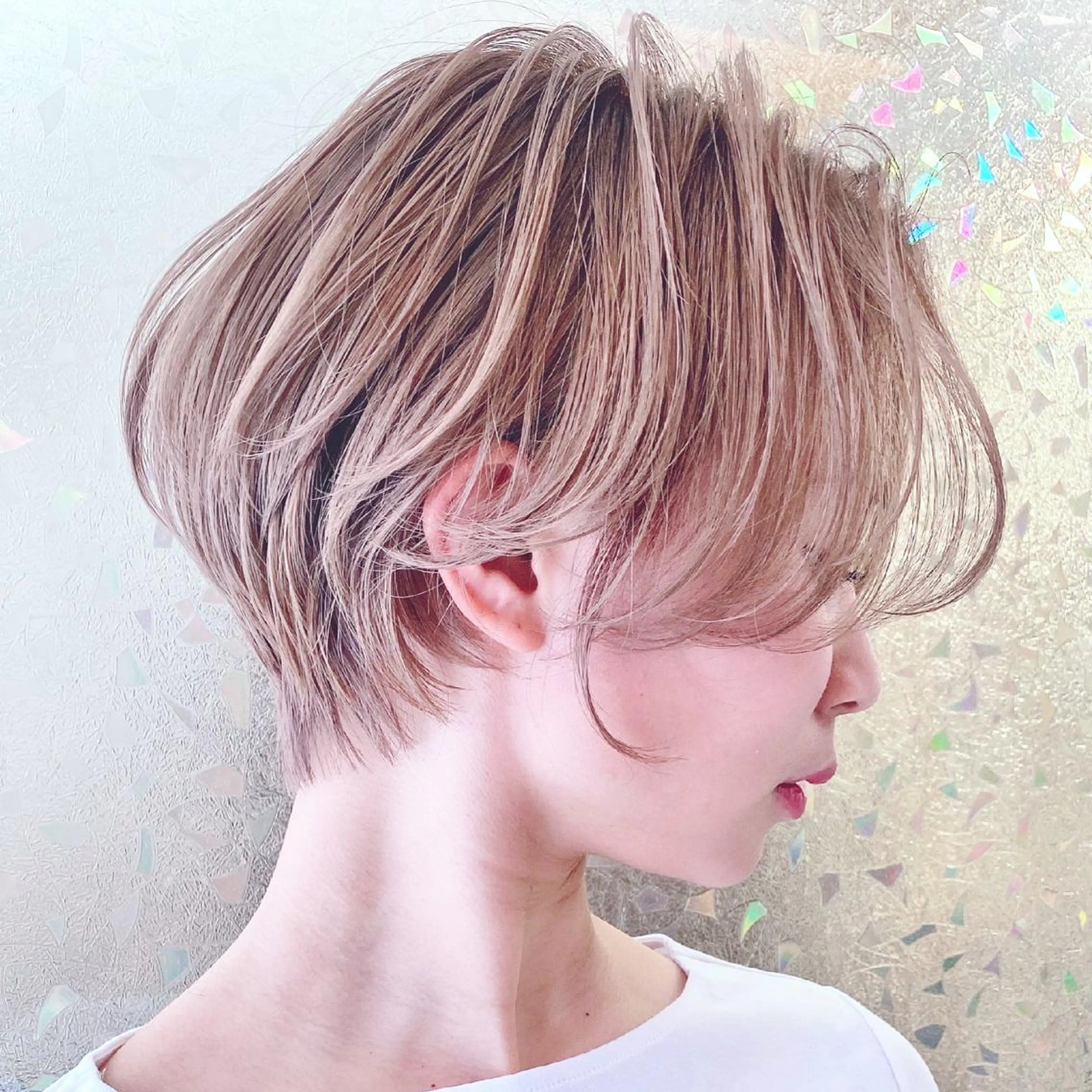 ショート カラー 明るい白髪染め専門店兵庫駅前店所属・山口 一馬のヘアスタイル