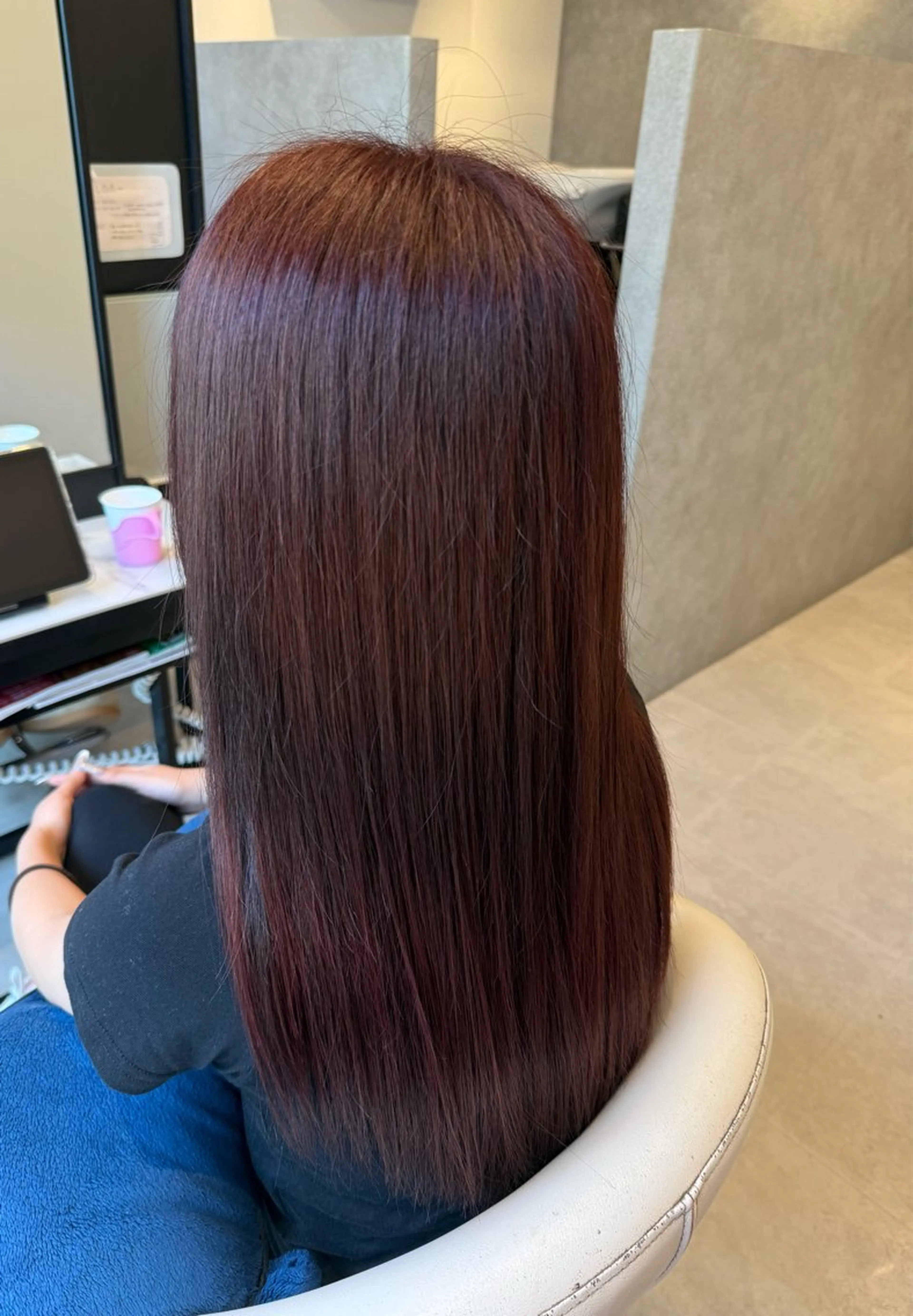 ロング ヘアカラー 高石 乃愛のヘアスタイル