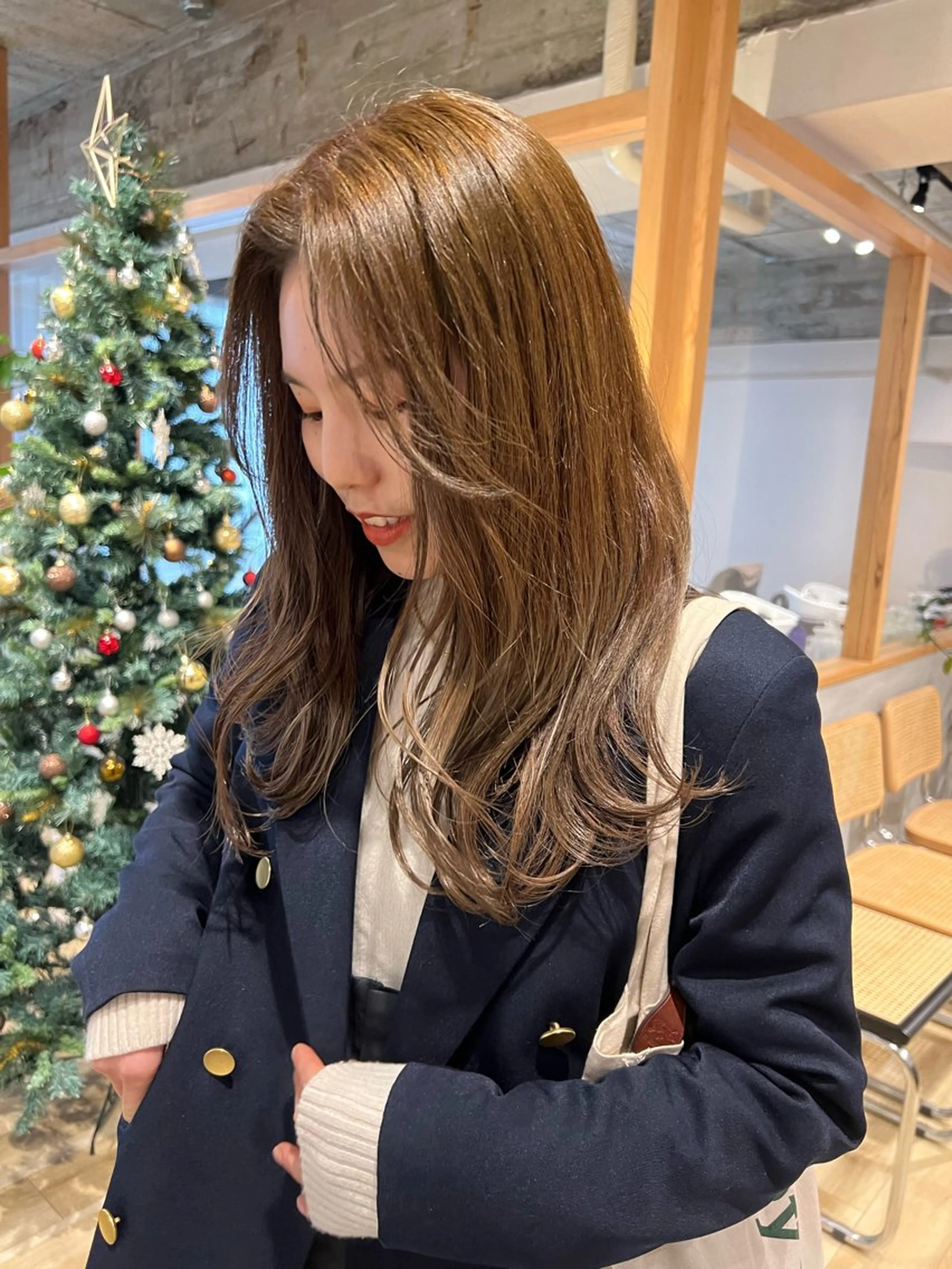 ロング カラー ブリーチ 透明感カラー オリーブカラー SERENA ㅤのヘアスタイル