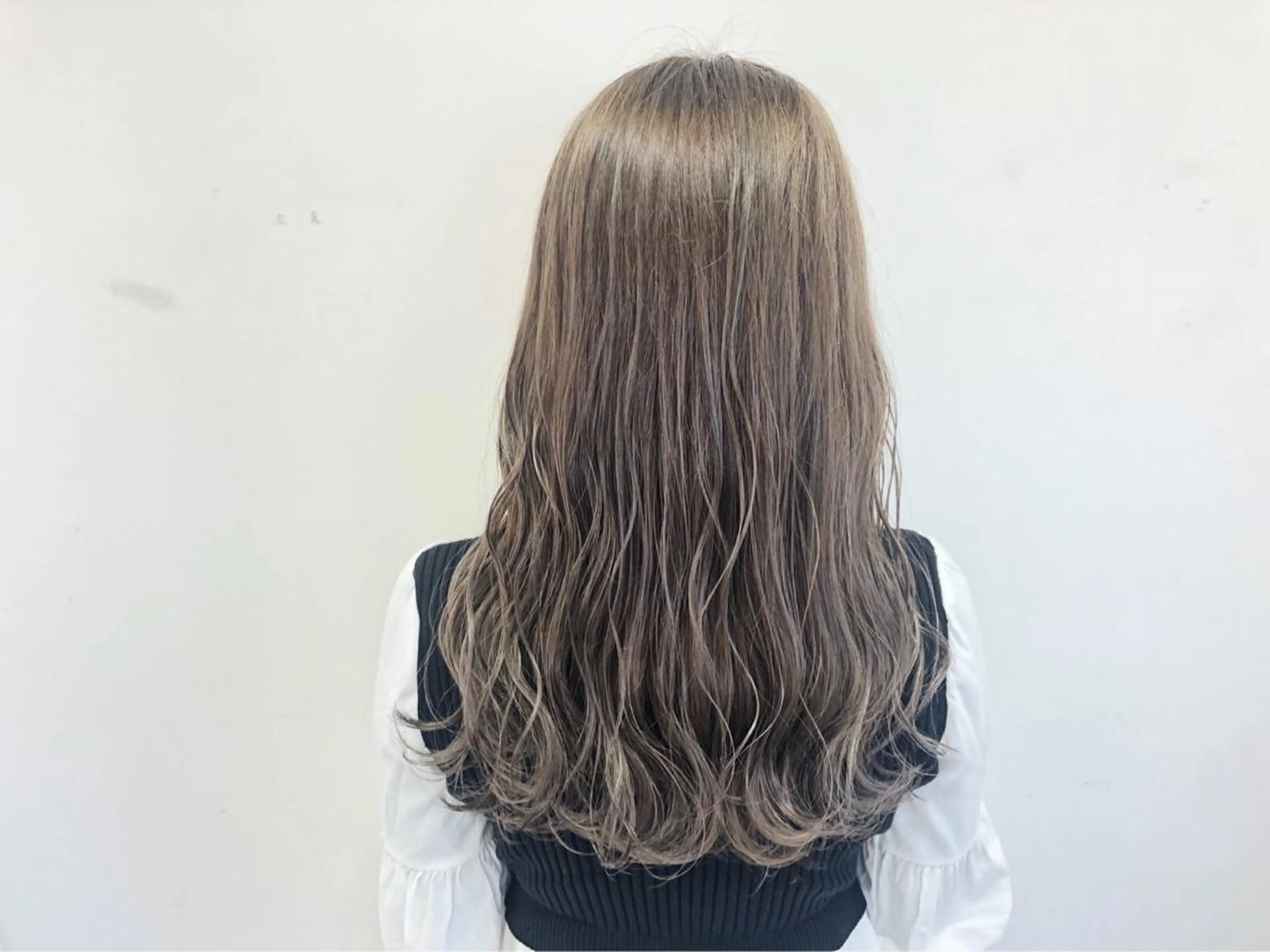 セミロング カラー マツエクモデル 安藤裕子の眉毛・アイブロウイメージ