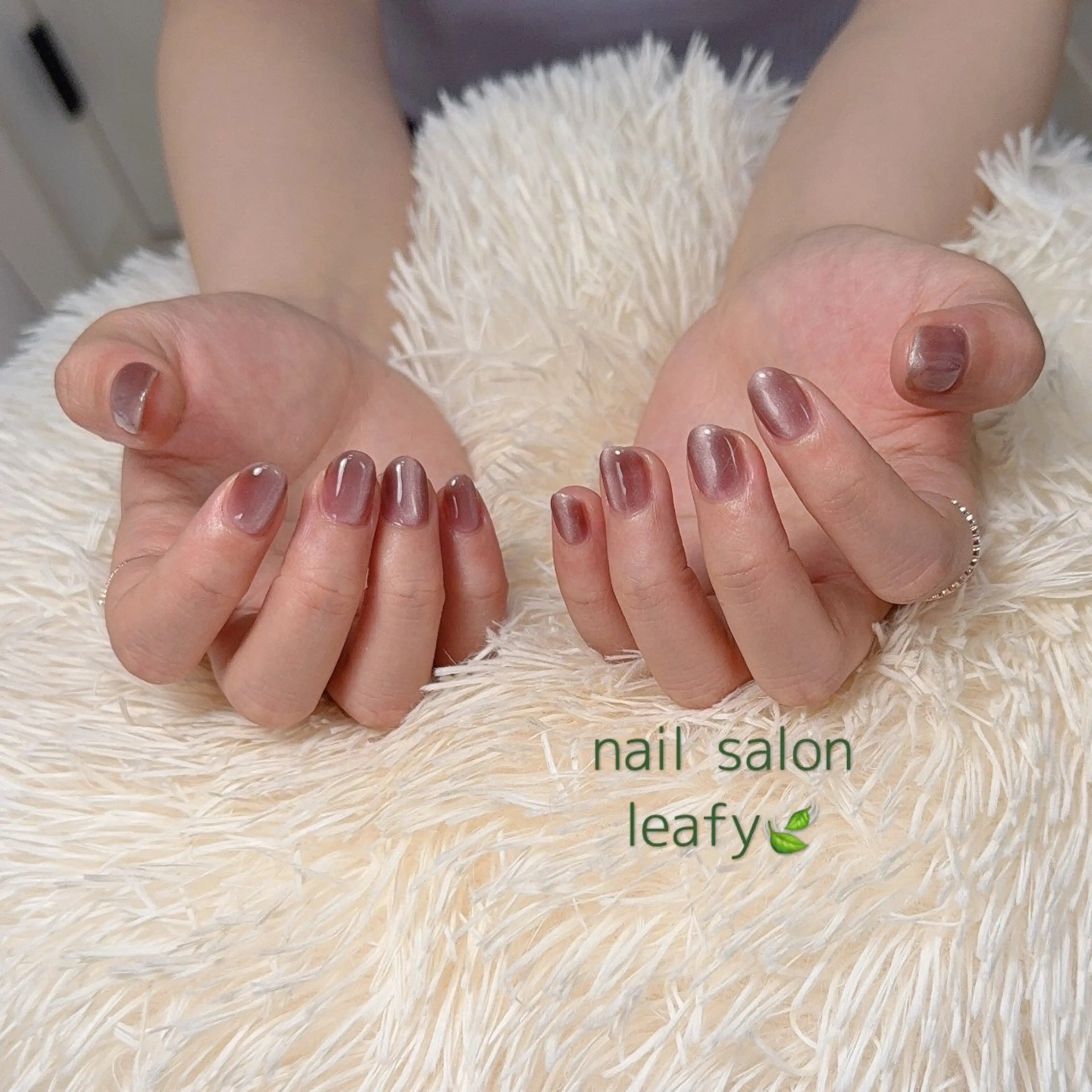 ネイル マグネットネイル マグネットワンカラー ワンカラーネイル ハンドネイル ネイルサロン leafyのネイルデザイン