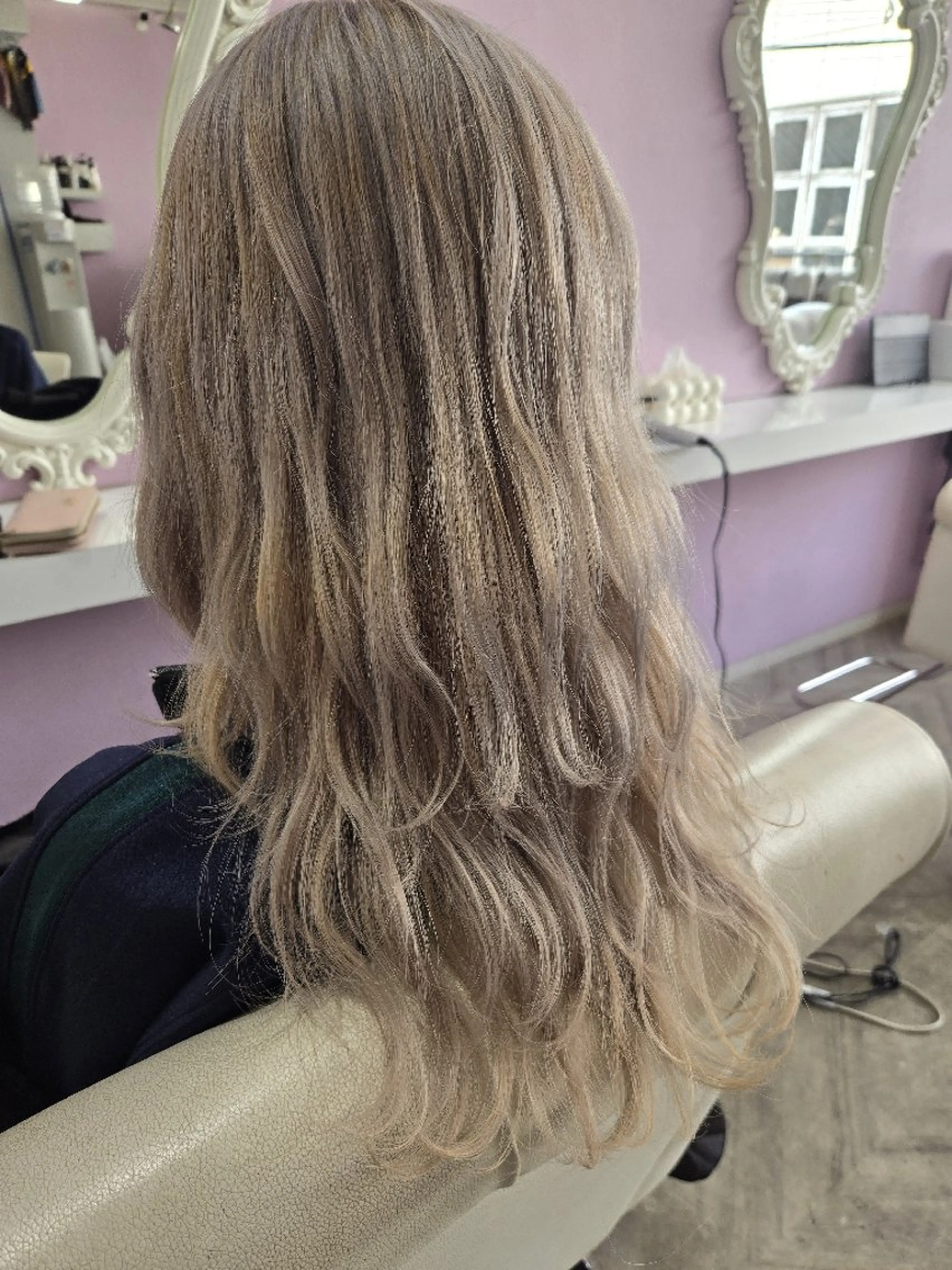 セミロング カラー ベージュカラー ホワイトベージュ ヘアカラー トリートメント ナカシマ  アユミのヘアスタイル