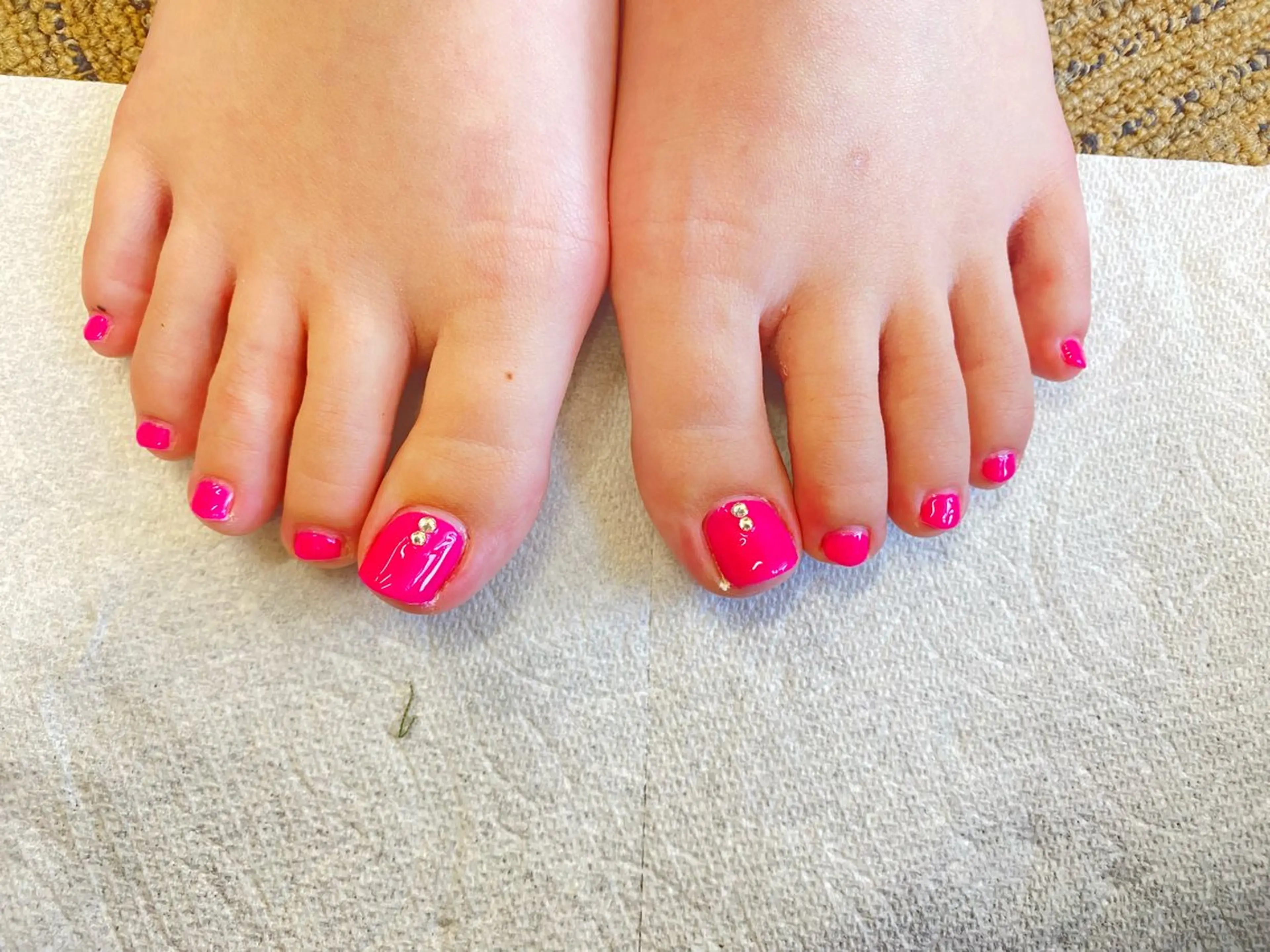 ネイル フットネイル ワンカラーネイル ピンク ストーンネイル 伊藤 綾のその他イメージ