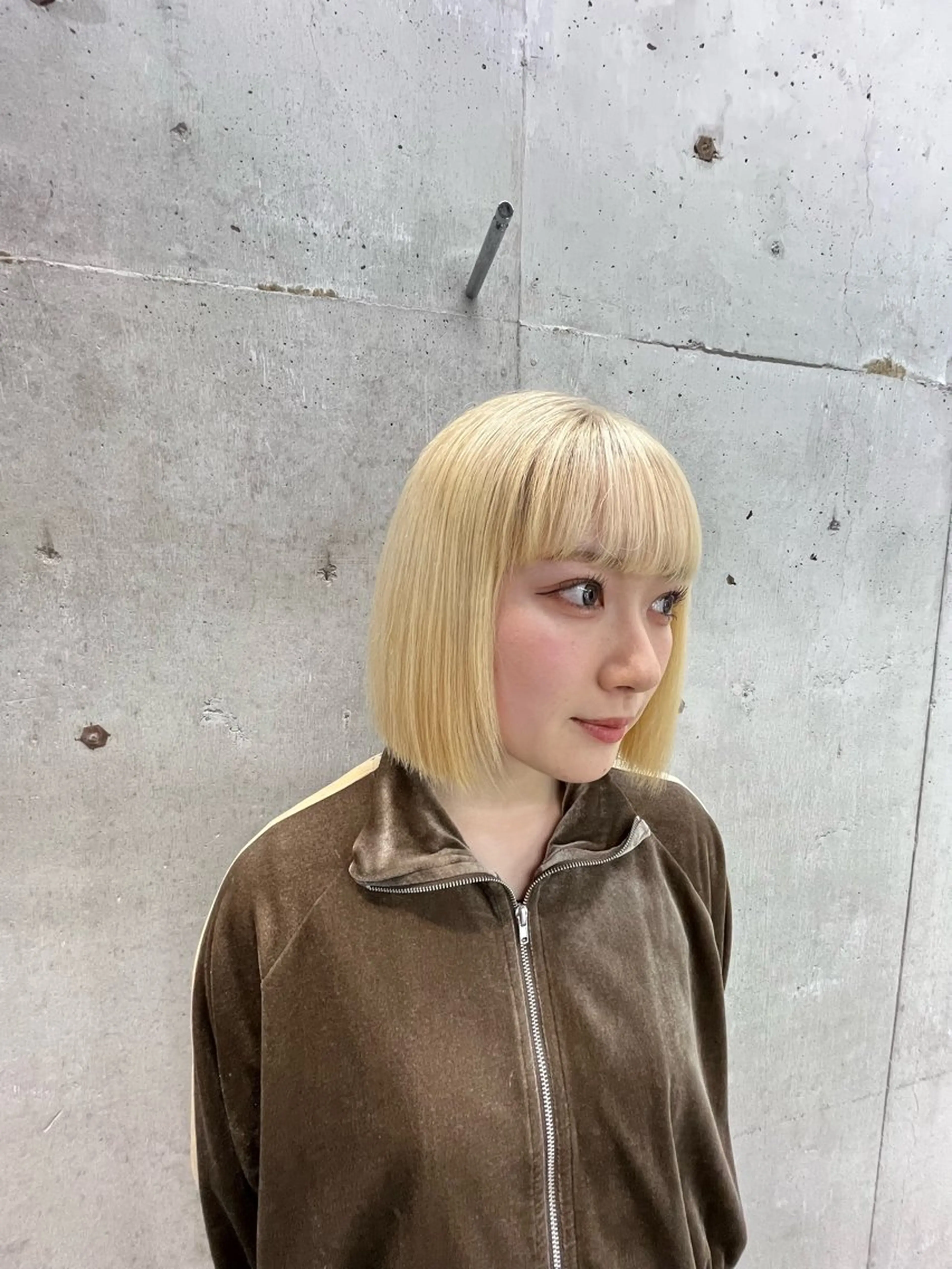 ショート カラー ブリーチ ブロンド ケアブリーチ トリートメント メンズ特化/パーマ/ 骨格矯正カット/真人のヘアスタイル