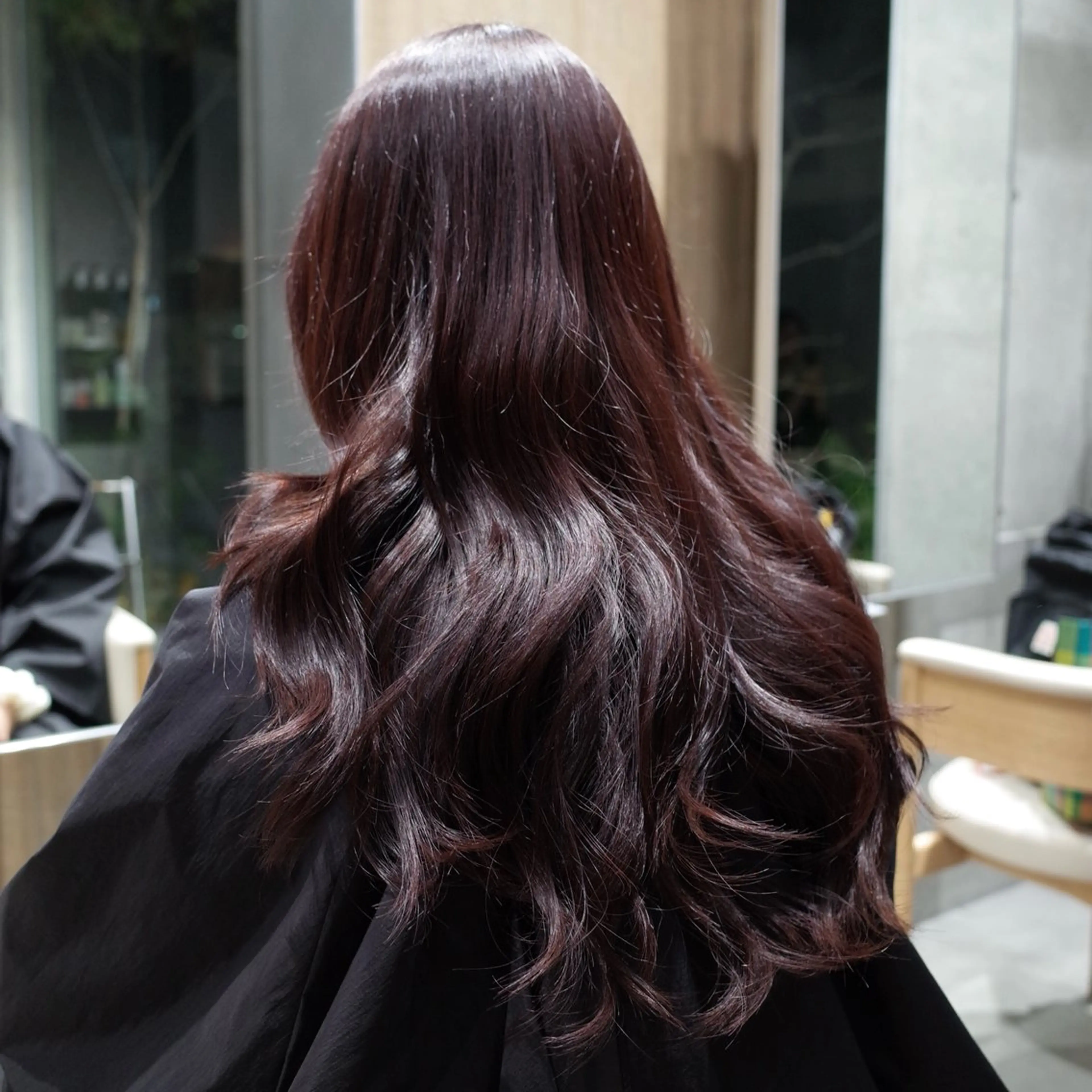 ロング カラー アベ コハルのヘアスタイル