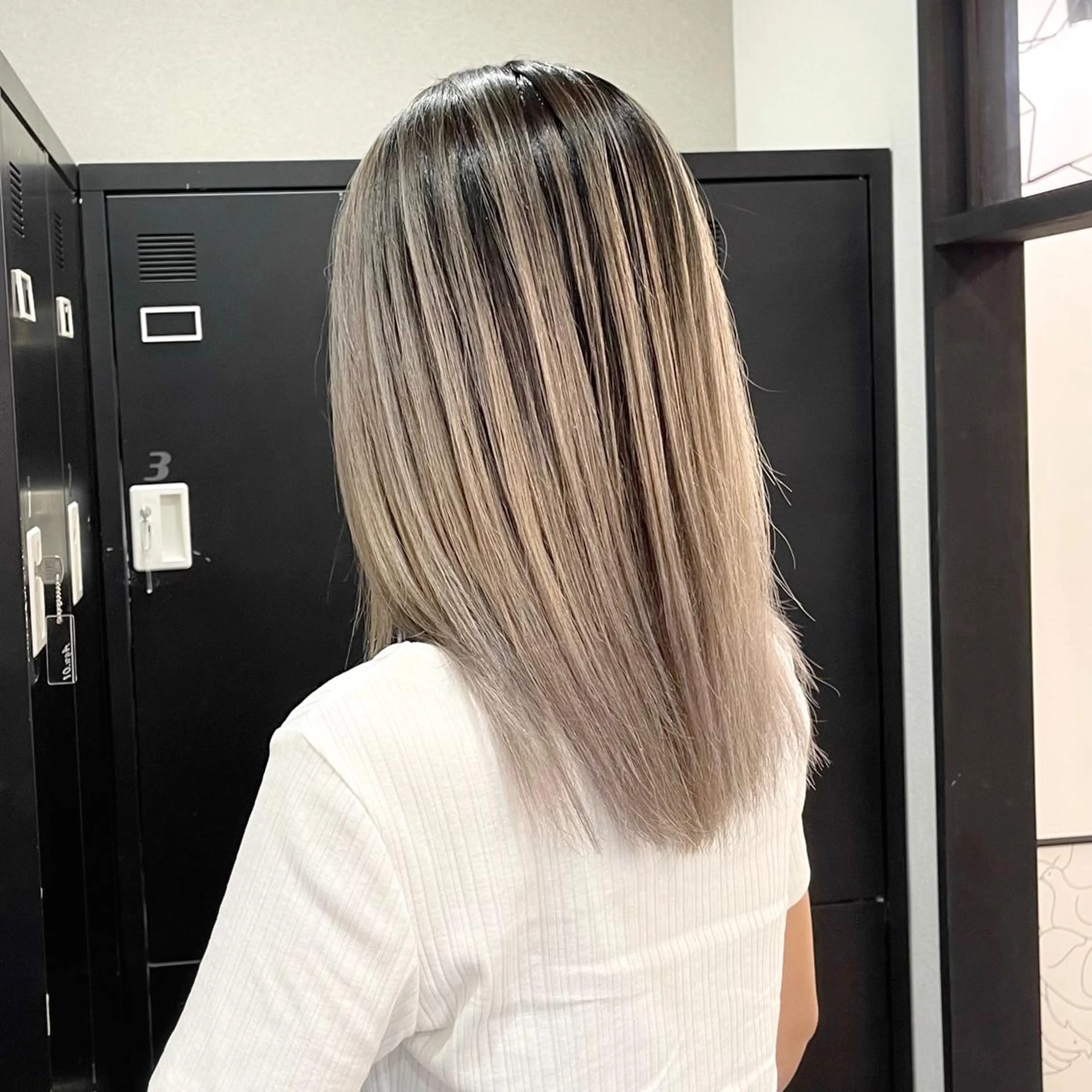 ミディアム カラー バレイヤージュ デザインカラー ハイライトカラー 外国人風カラー ハイライト アンドウ ユウ/ レイヤーカット/韓国のヘアスタイル