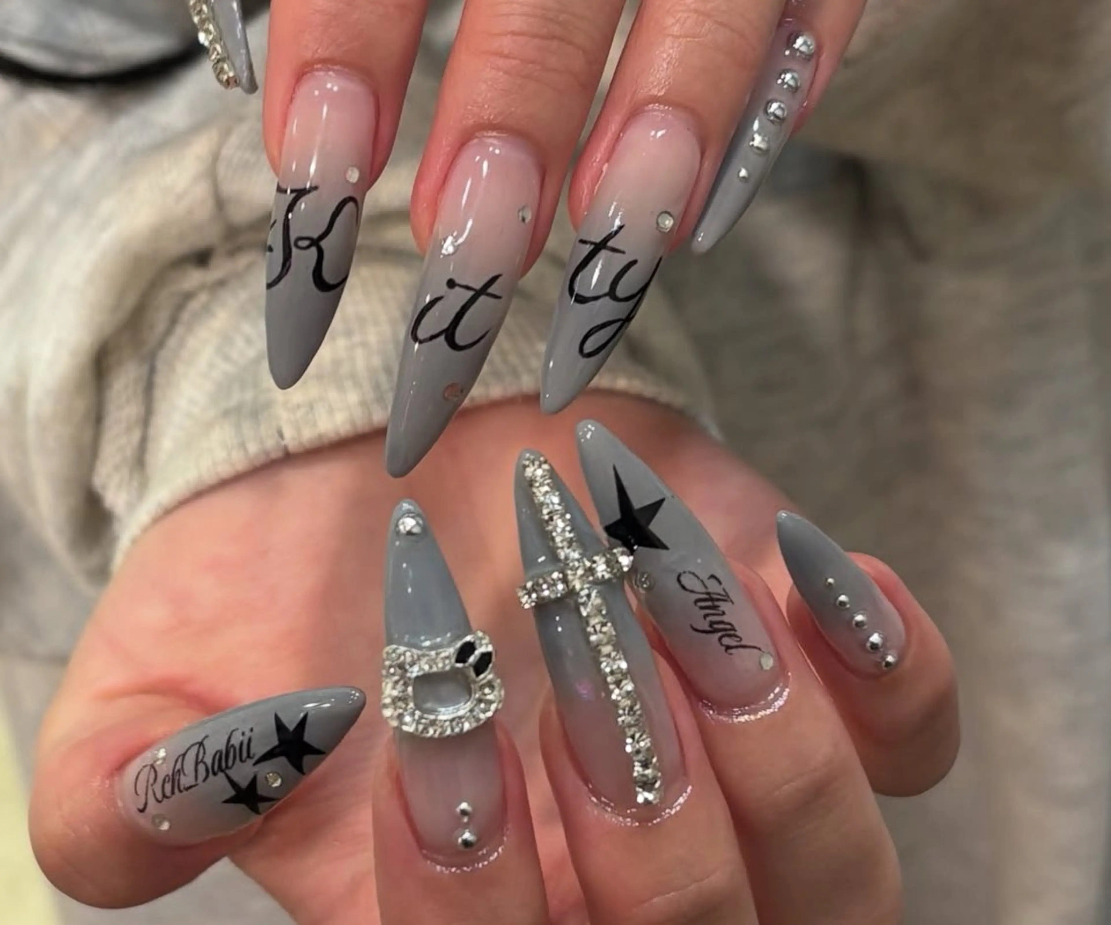 ネイル 韓国ネイル シンプルネイル ワンホンネイル ハンドネイル CoMo Nail Studio所属・CoMo Nailのネイルデザイン