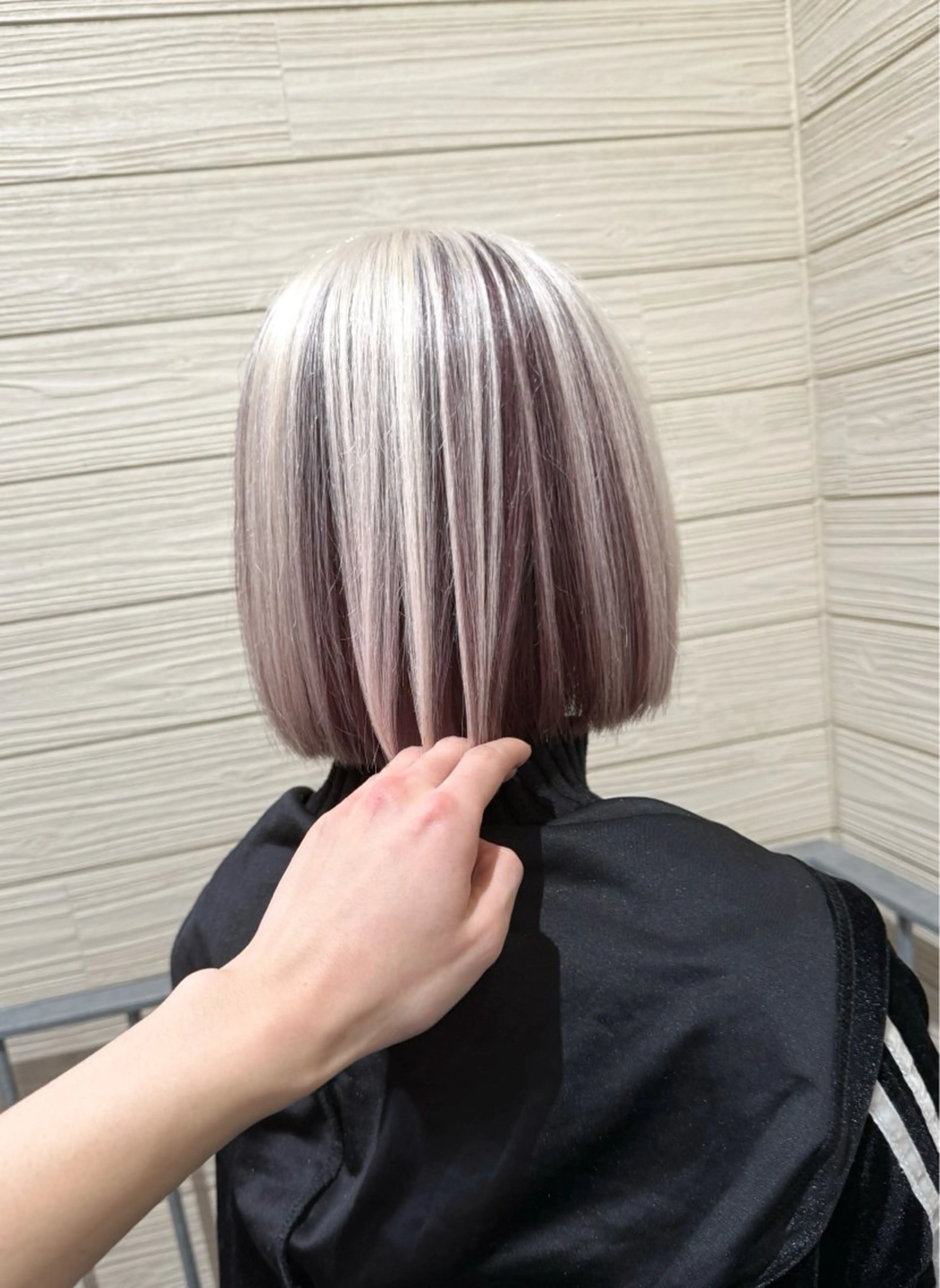 ミディアム カラー ヘアカラー トリートメント ヘッドスパ ハイトーン・ブリーチ ムラ修正　八須　錬のヘアスタイル