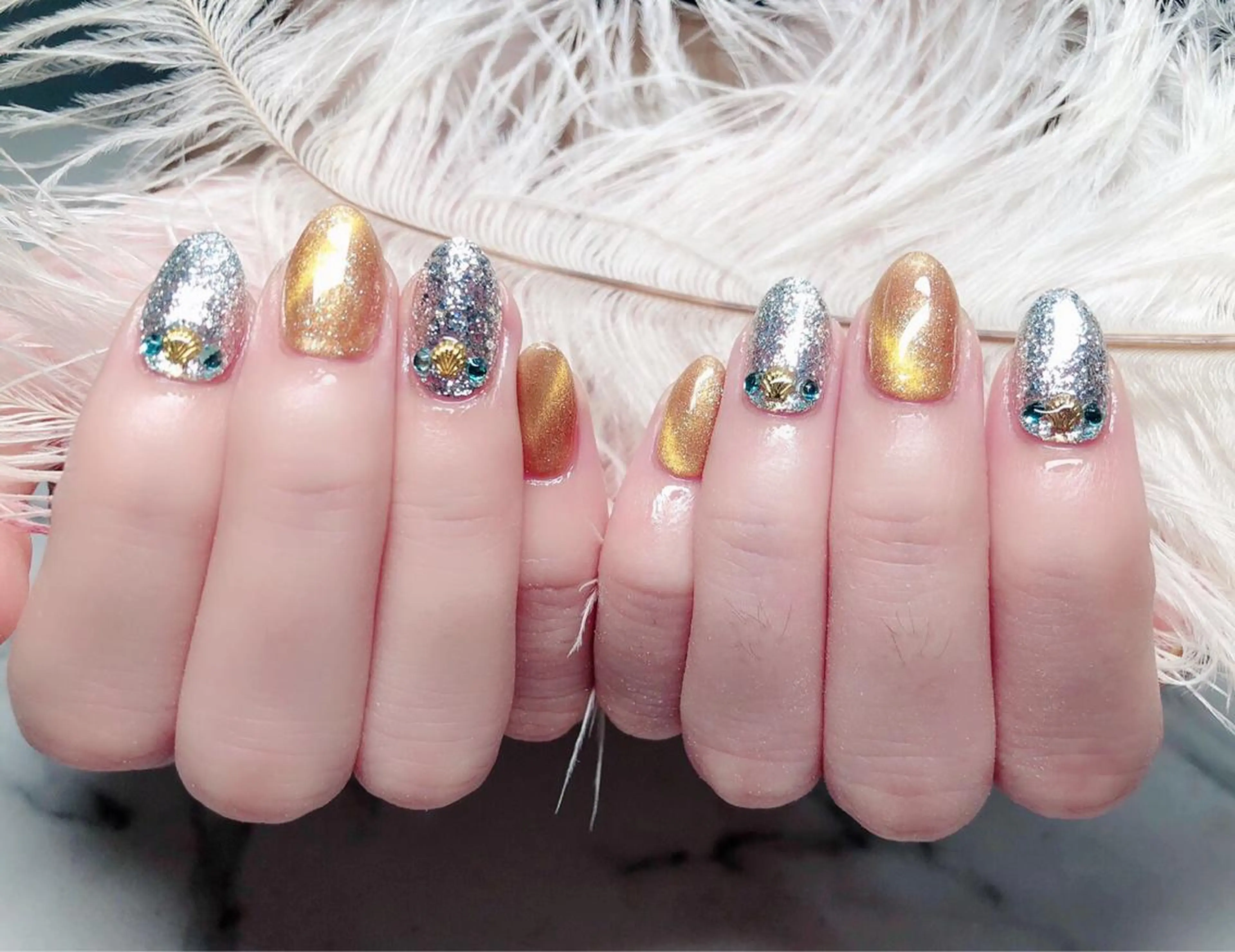 ネイル ハンドネイル マジックミラー所属・マジック ミラーのネイルデザイン