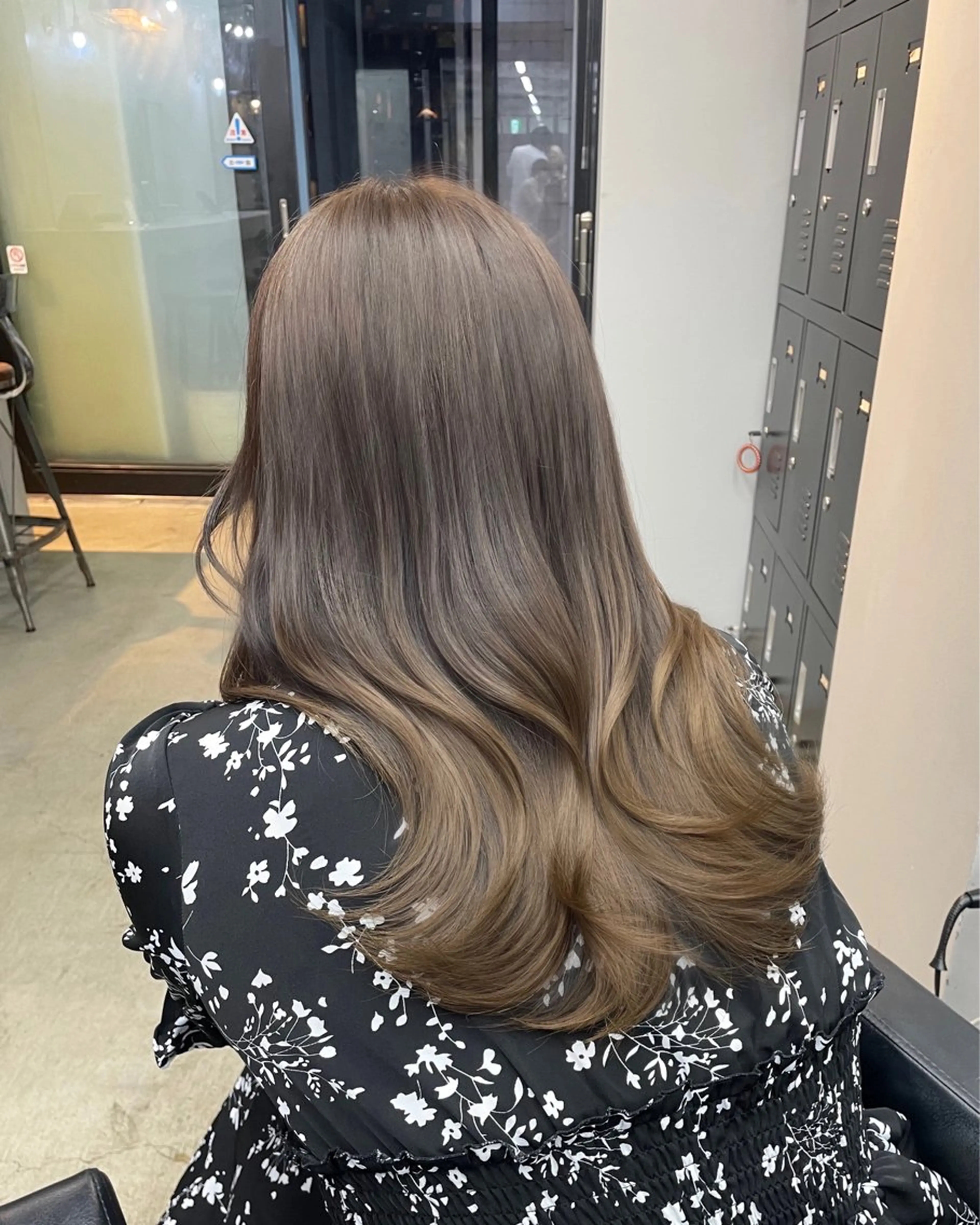 ロング カラー 新宿/韓国ヘア/ 髪質改善ストレートのヘアスタイル