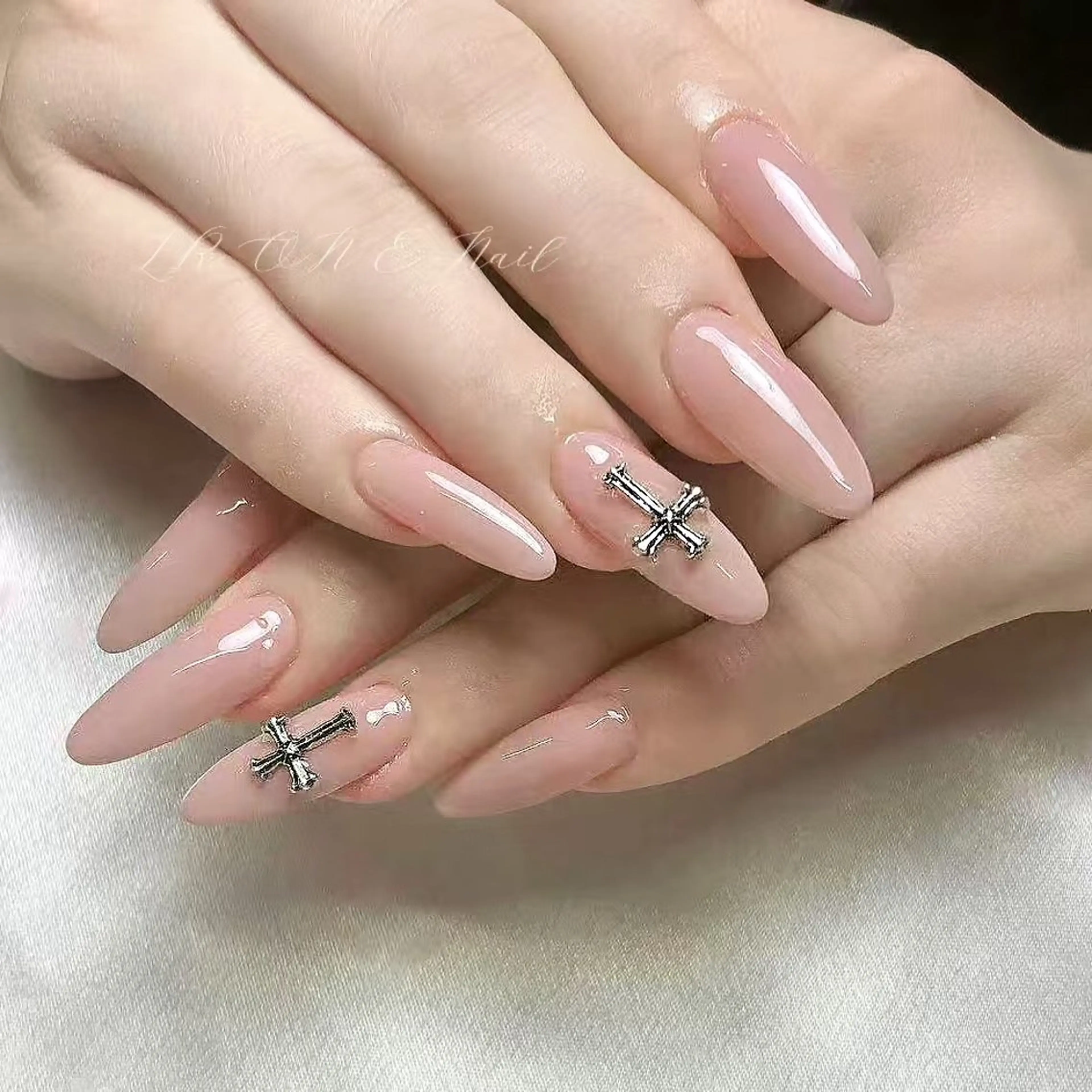 ネイル ハンドネイル LR.ONE ヨウのネイルデザイン