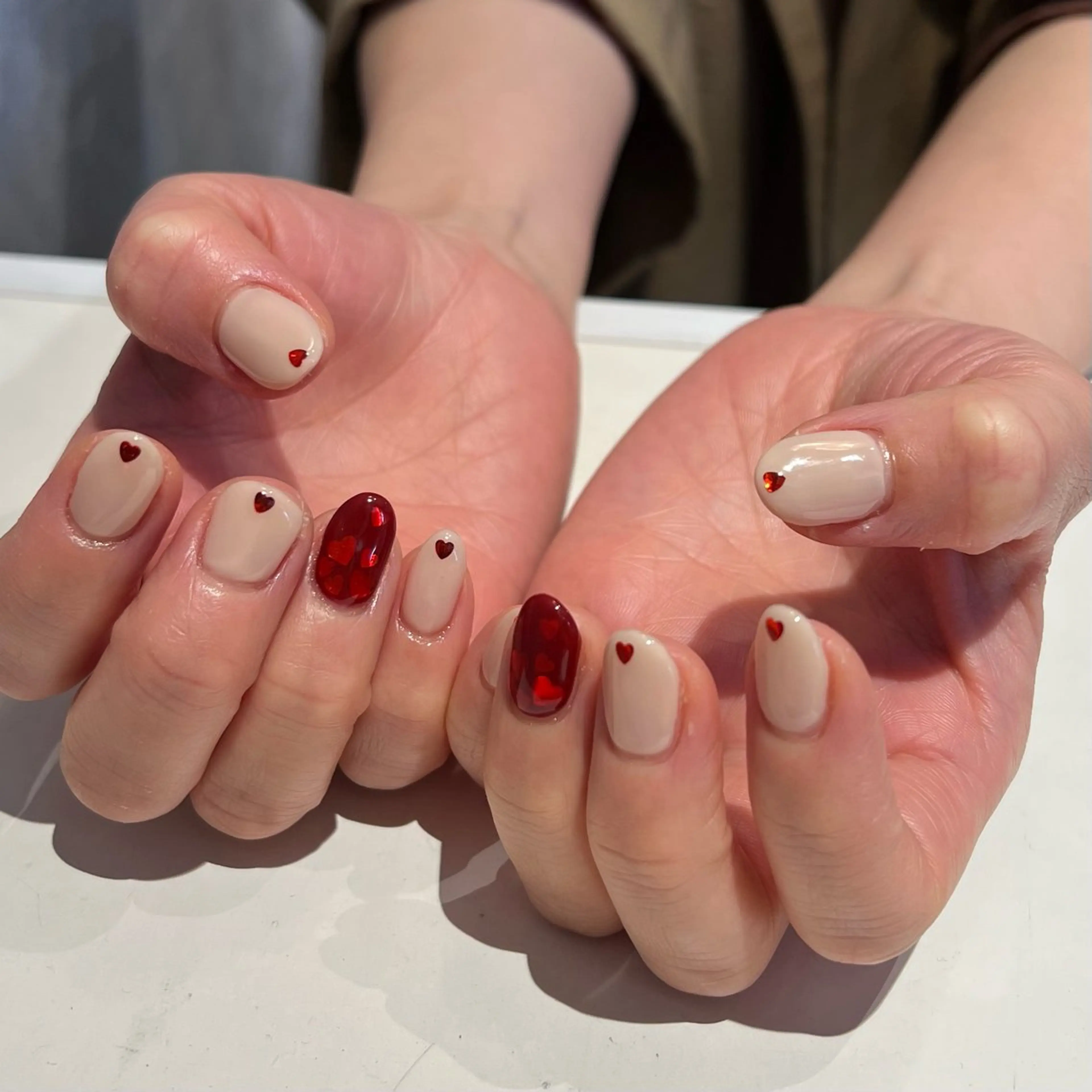 ネイル ハンドネイル 高橋 麻里子のネイルデザイン