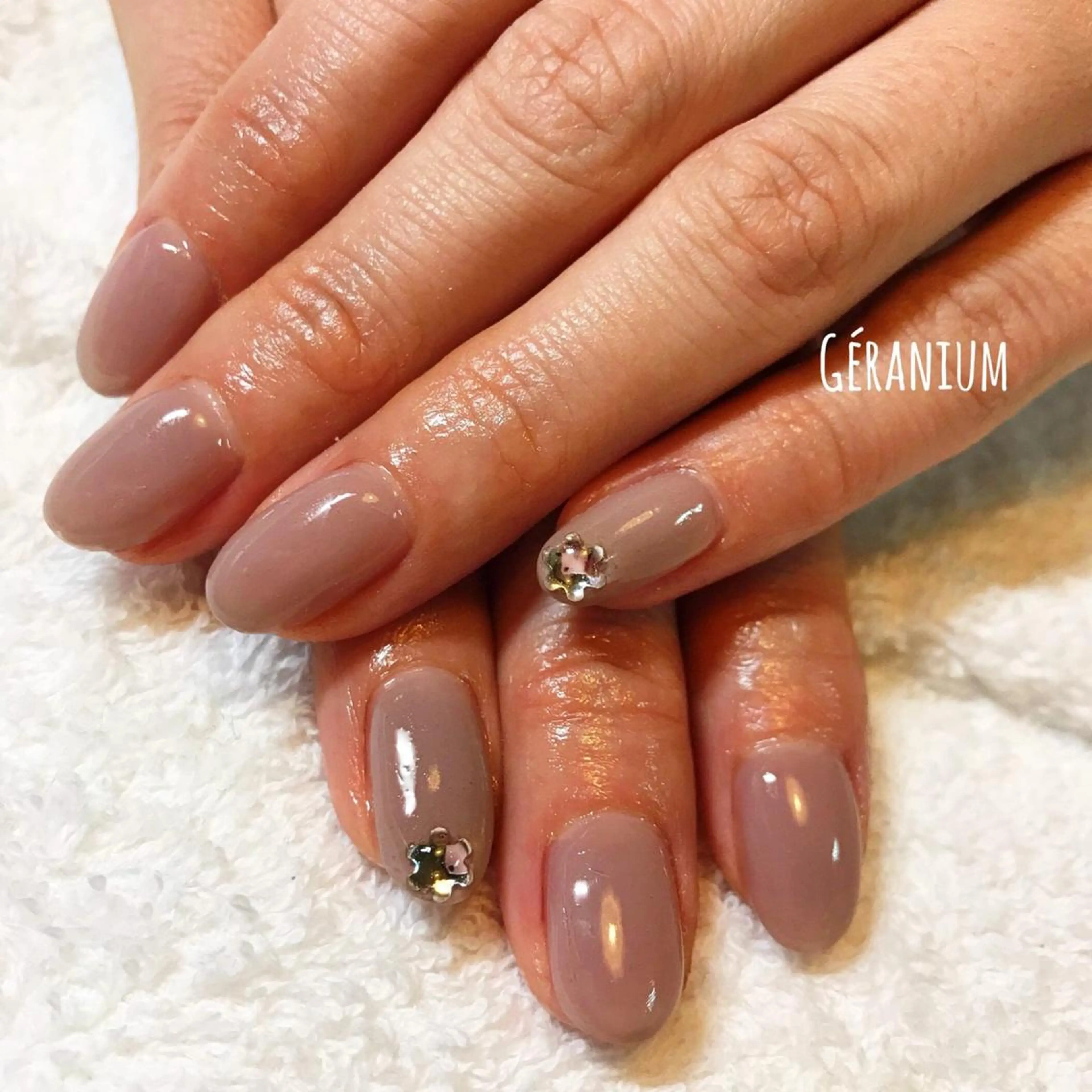 ネイル ワンカラーネイル ハンドネイル フットネイル GéRanium Harukaのネイルデザイン