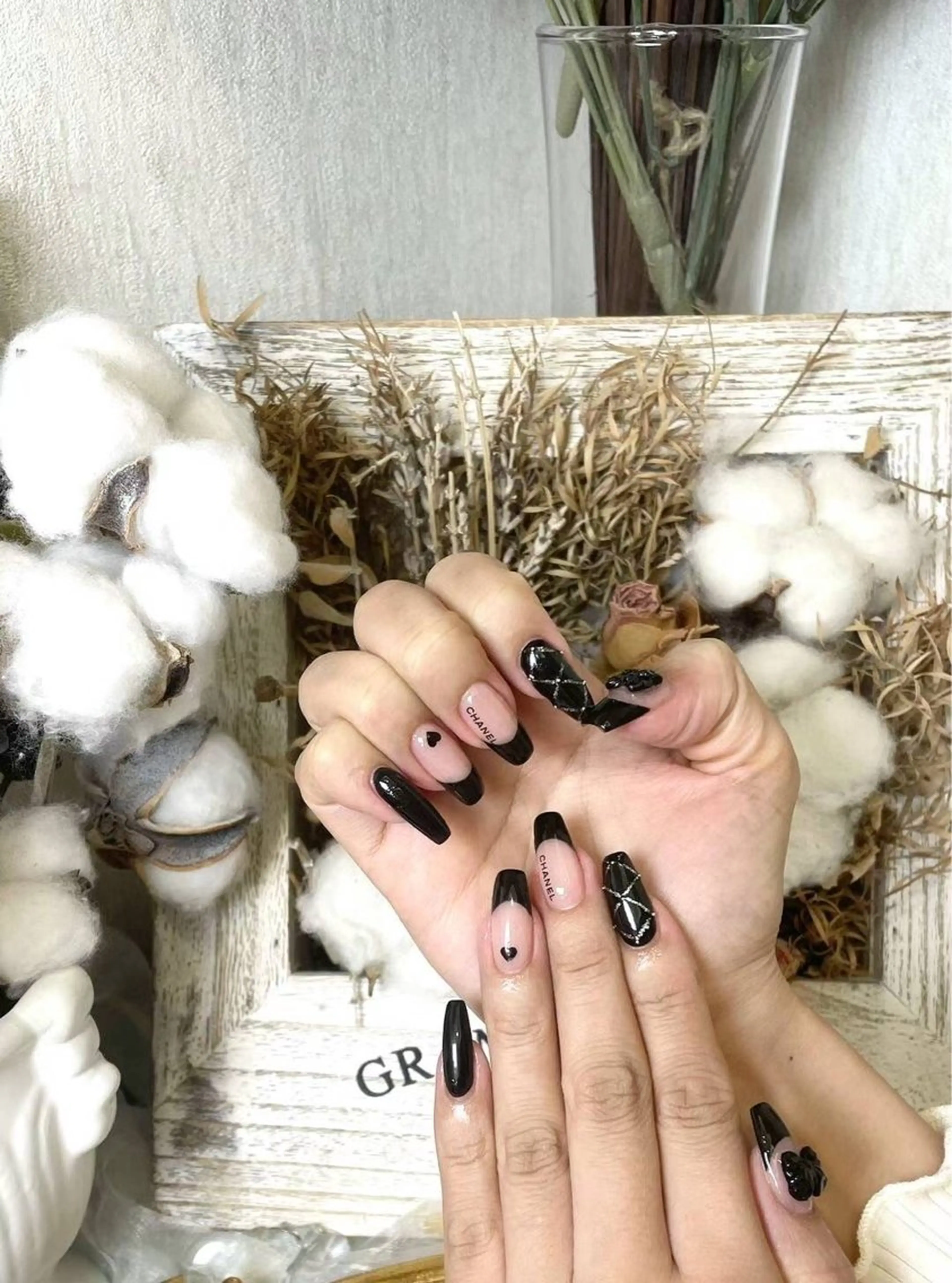 ネイル アートネイル フラワーネイル フットネイル フレンチネイル ジェルネイル Babarla　Nail　Salon所属・babarla Nailのネイルデザイン