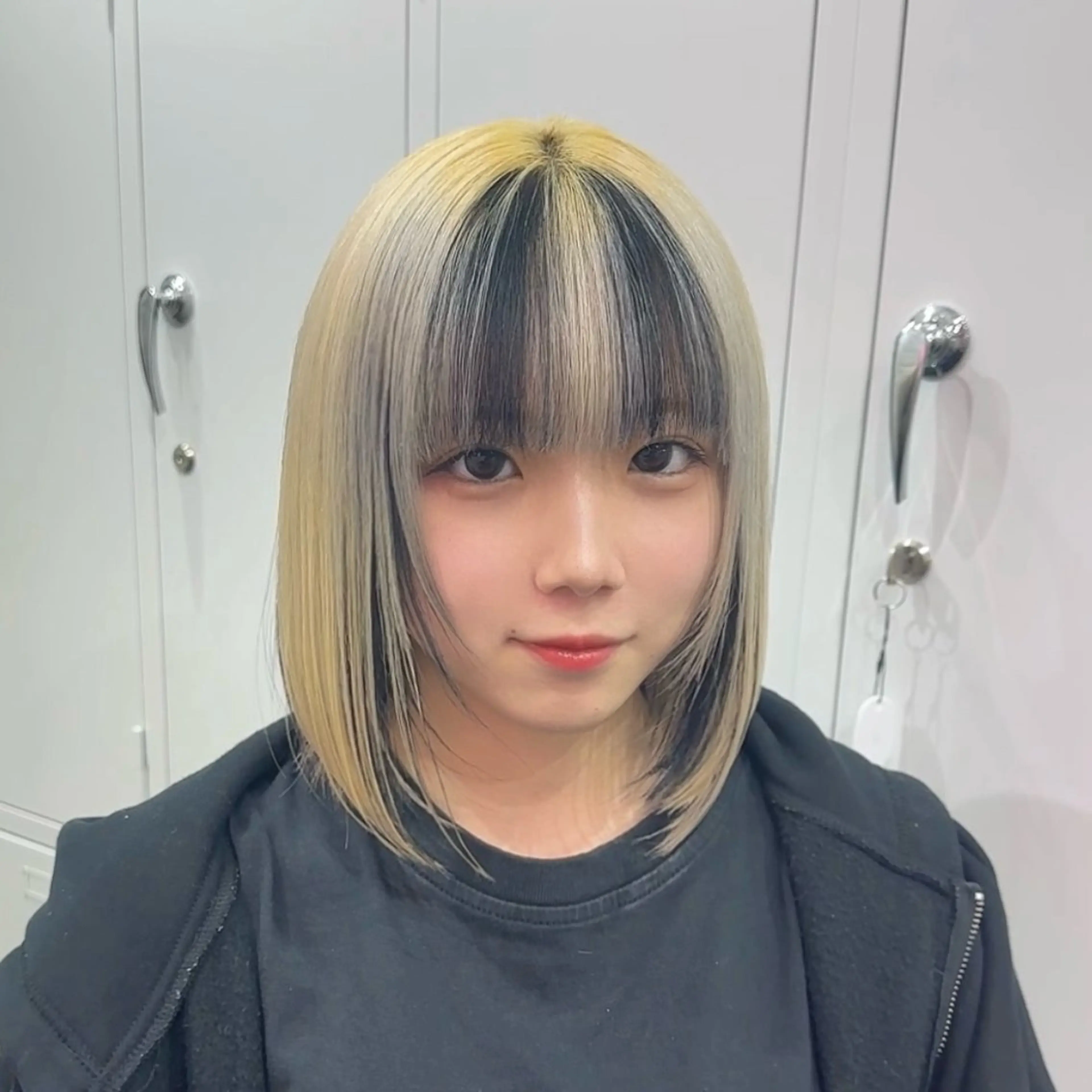 ミディアム カラー ハイトーン/ウルフ /エクステ/ましろのヘアスタイル