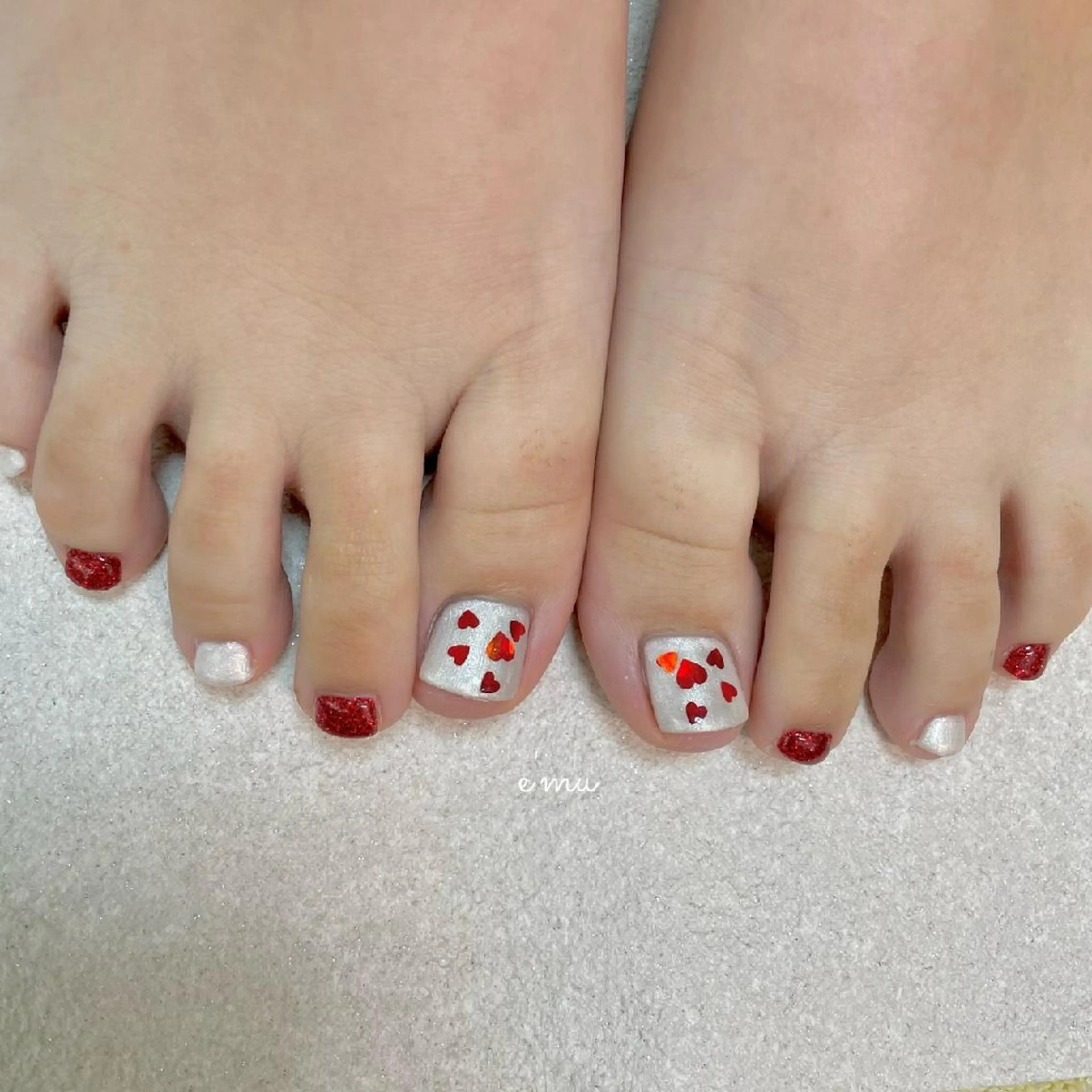ネイル フットネイル ハート フットネイル nail salon e'mu💐のネイルデザイン