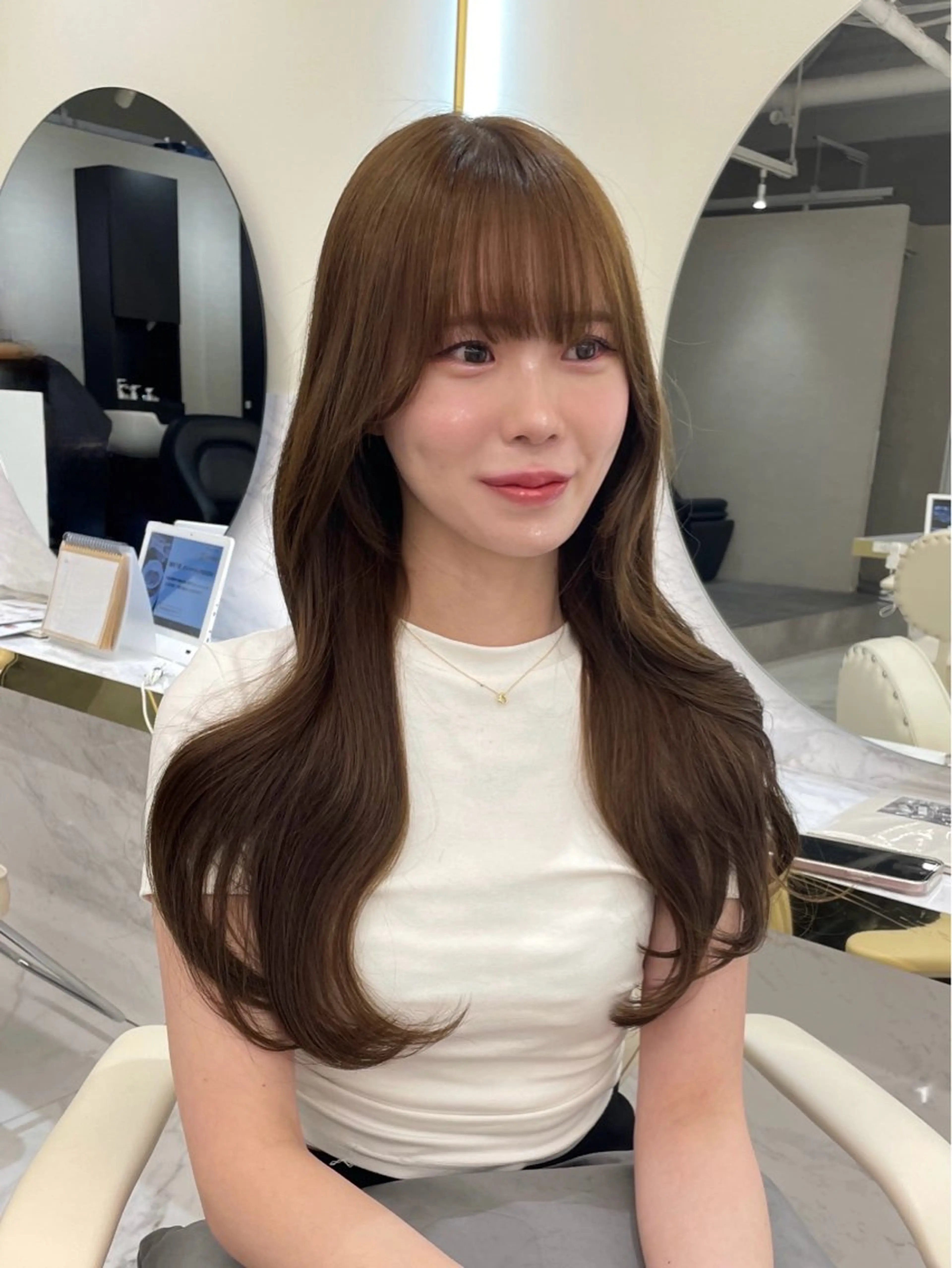 ロング カラー ヘアアレンジ アッシュ ベージュカラー ブリーチ ダブルカラー グレージュ カット ヘアカラー トリートメント maoブリーチ無し 似合わせカラーのヘアスタイル
