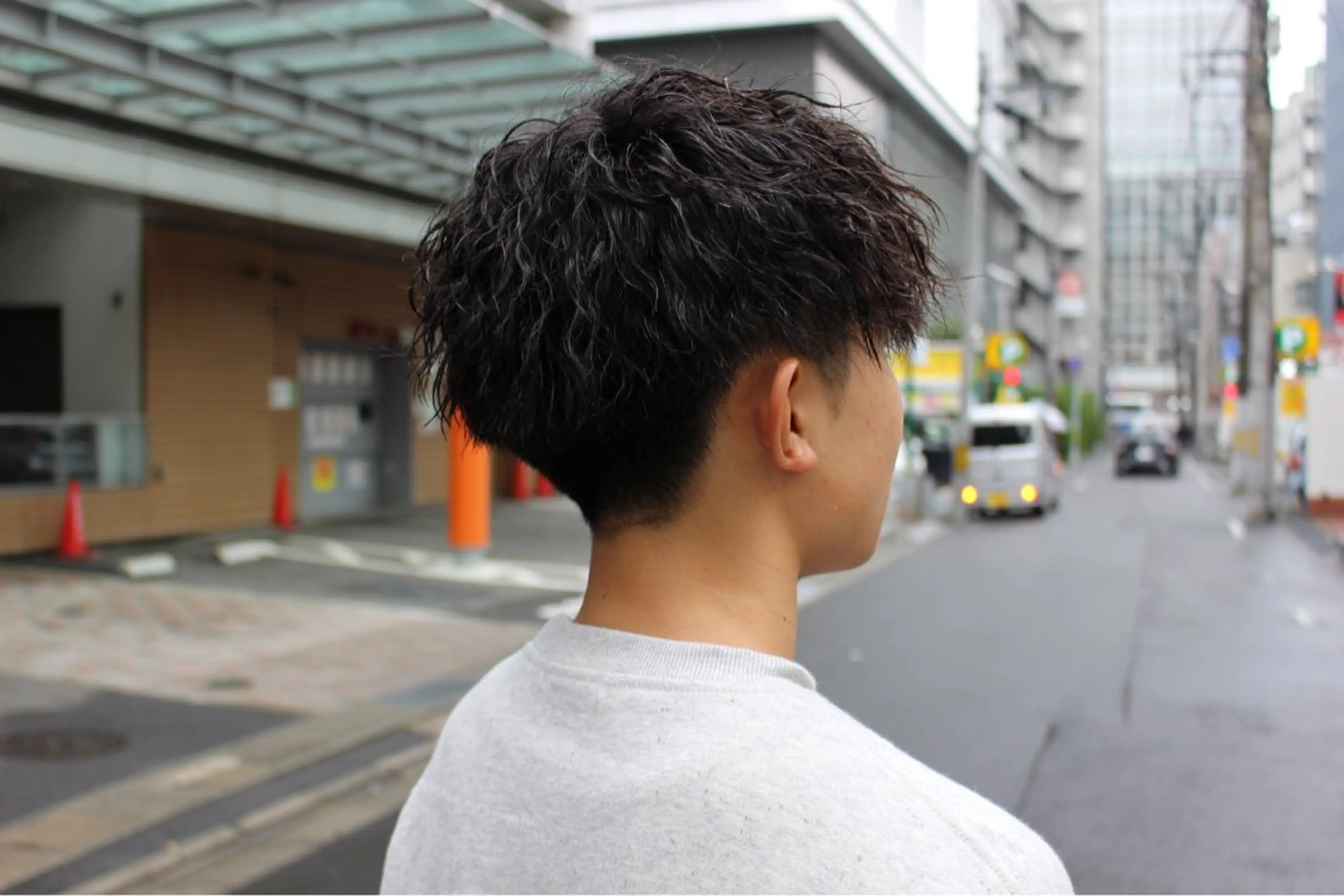 ショート パーマ メンズ メンズパーマ メンズショート ツイストスパイラルパーマ ショートヘア スパイラルパーマ メンズ/ケアパーマ /hayashiのヘアスタイル