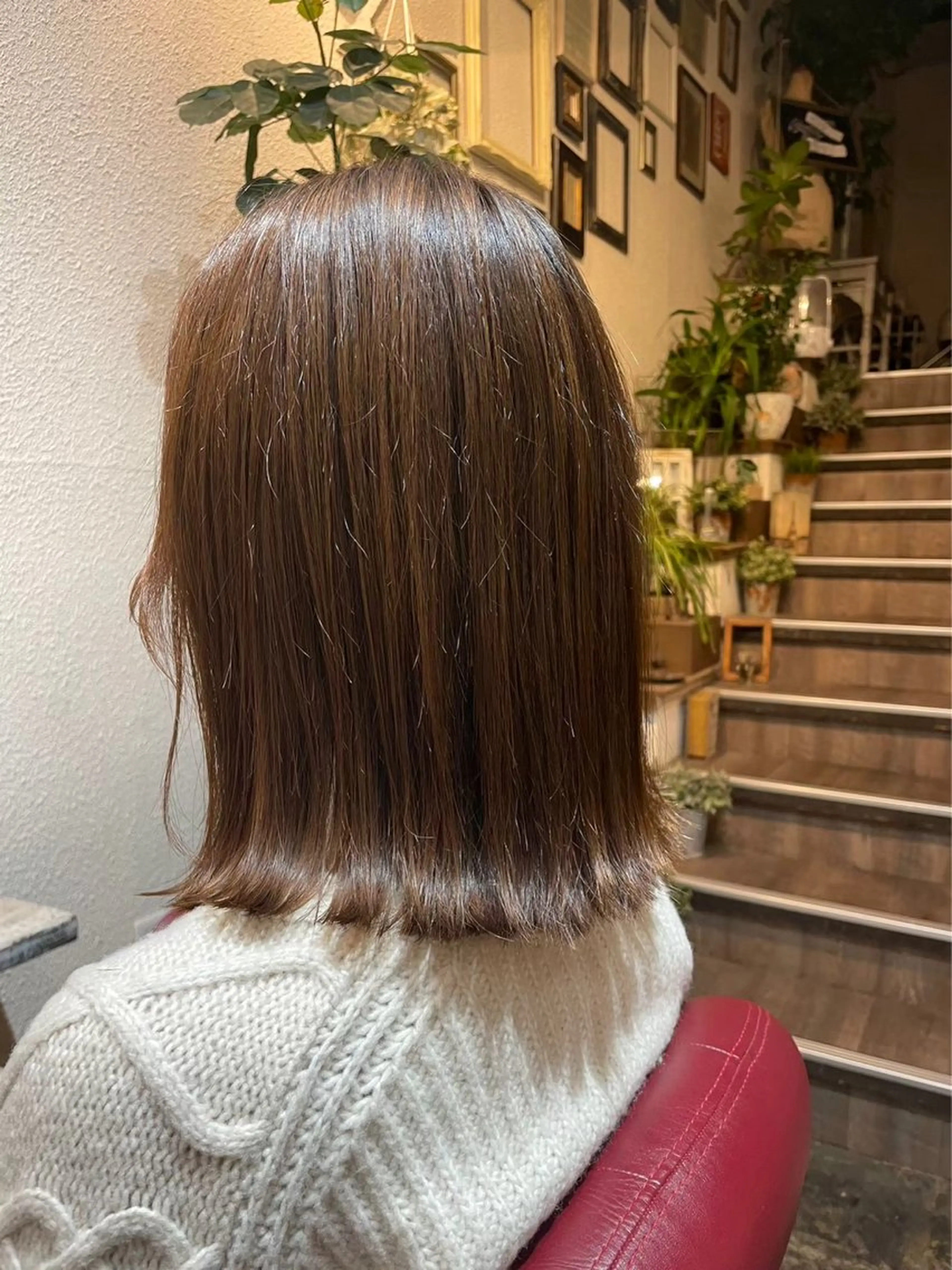 カラー 越口 芽衣のヘアスタイル