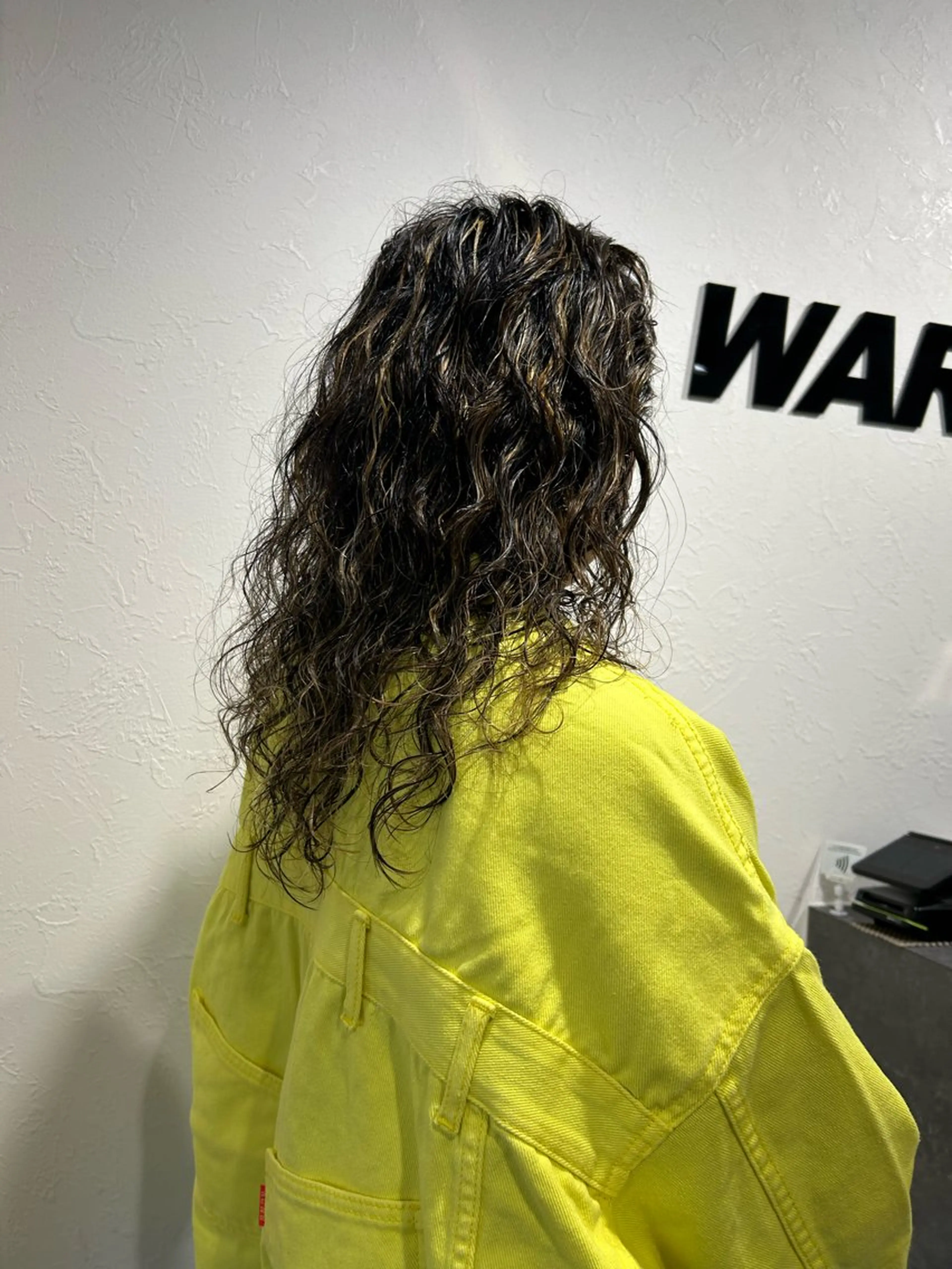 ロング ハイライト カット パーマ 艶カラー/レイヤー /メンズ/マツエクのヘアスタイル