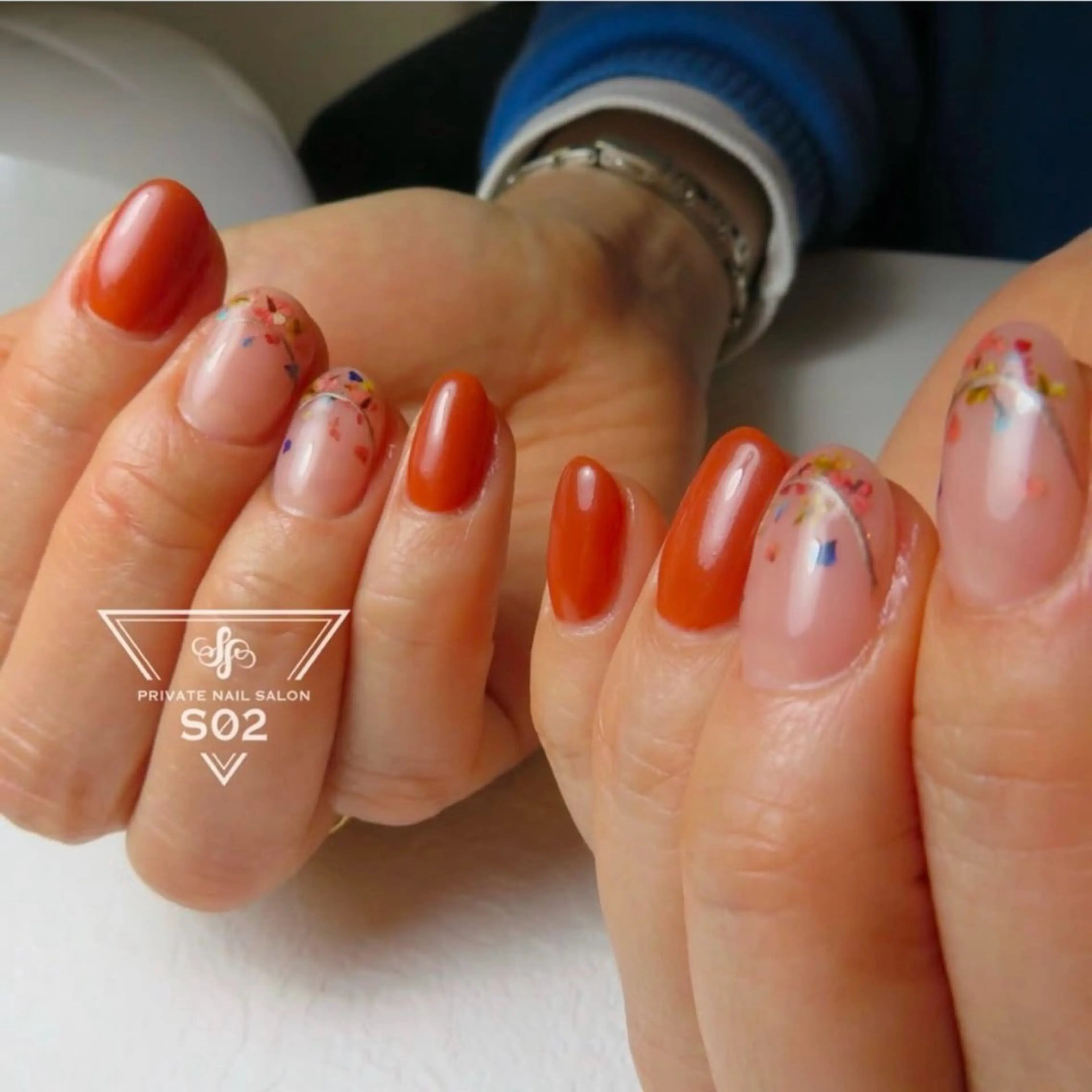 ネイル フラワーネイル S02 𝙲𝚑𝚒𝚎のネイルデザイン