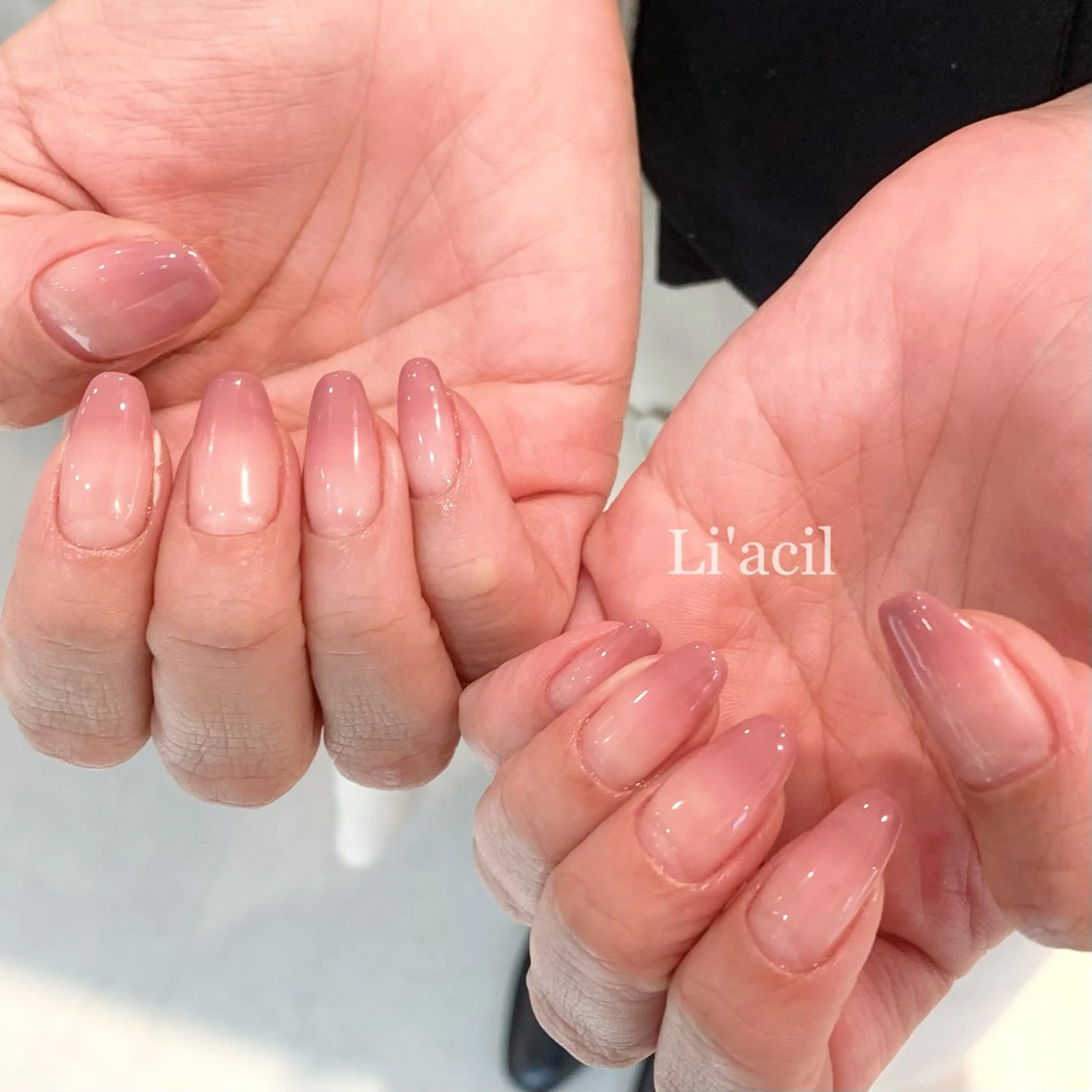 【オフなし】handカラーorラメグラデーション(クリアべース)の写真