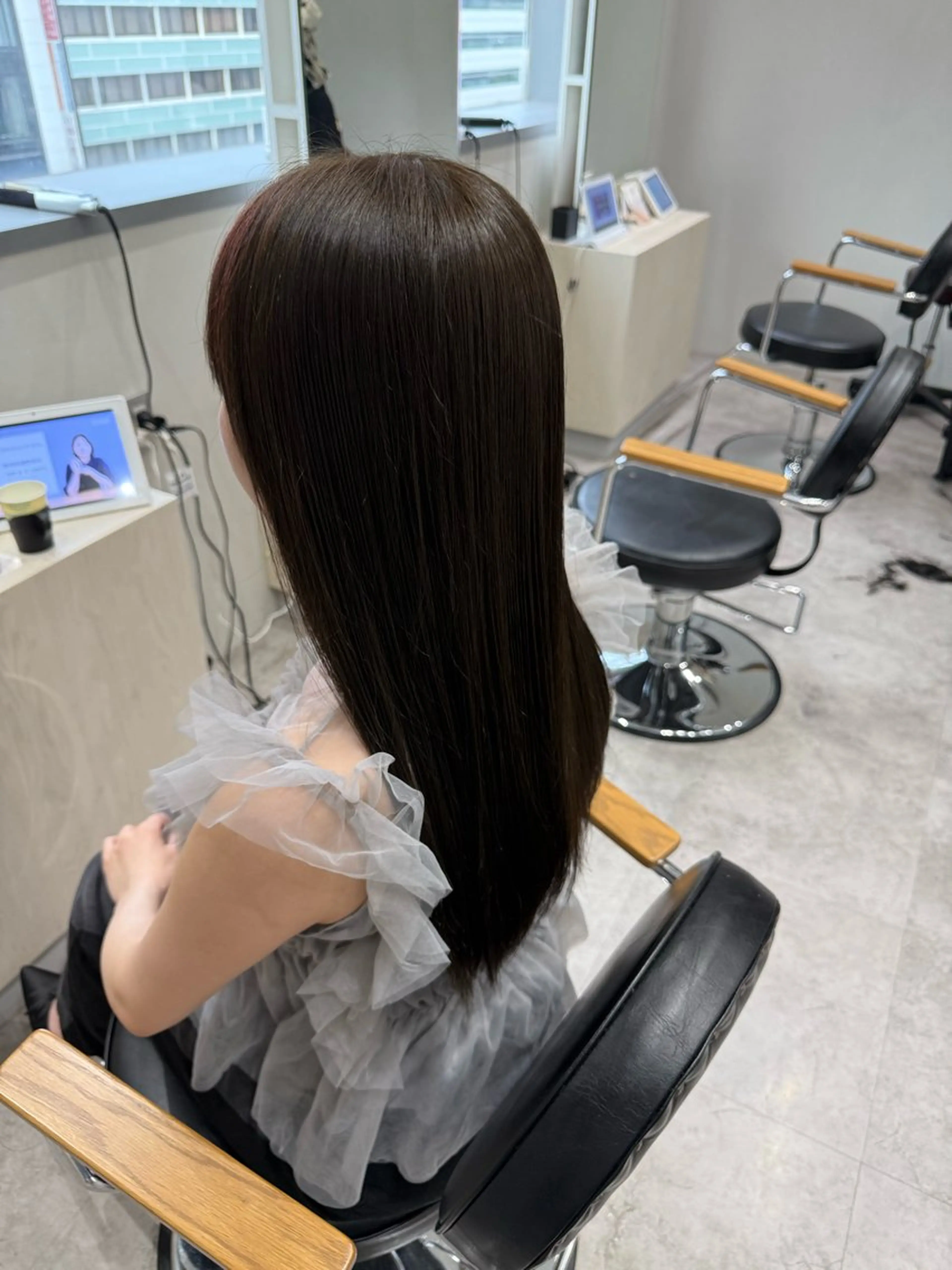カラー ブリーチ 透明感カラー ダブルカラー グレージュ ブリーチなしカラー ヘアカラー soyon 心斎橋店のヘアスタイル