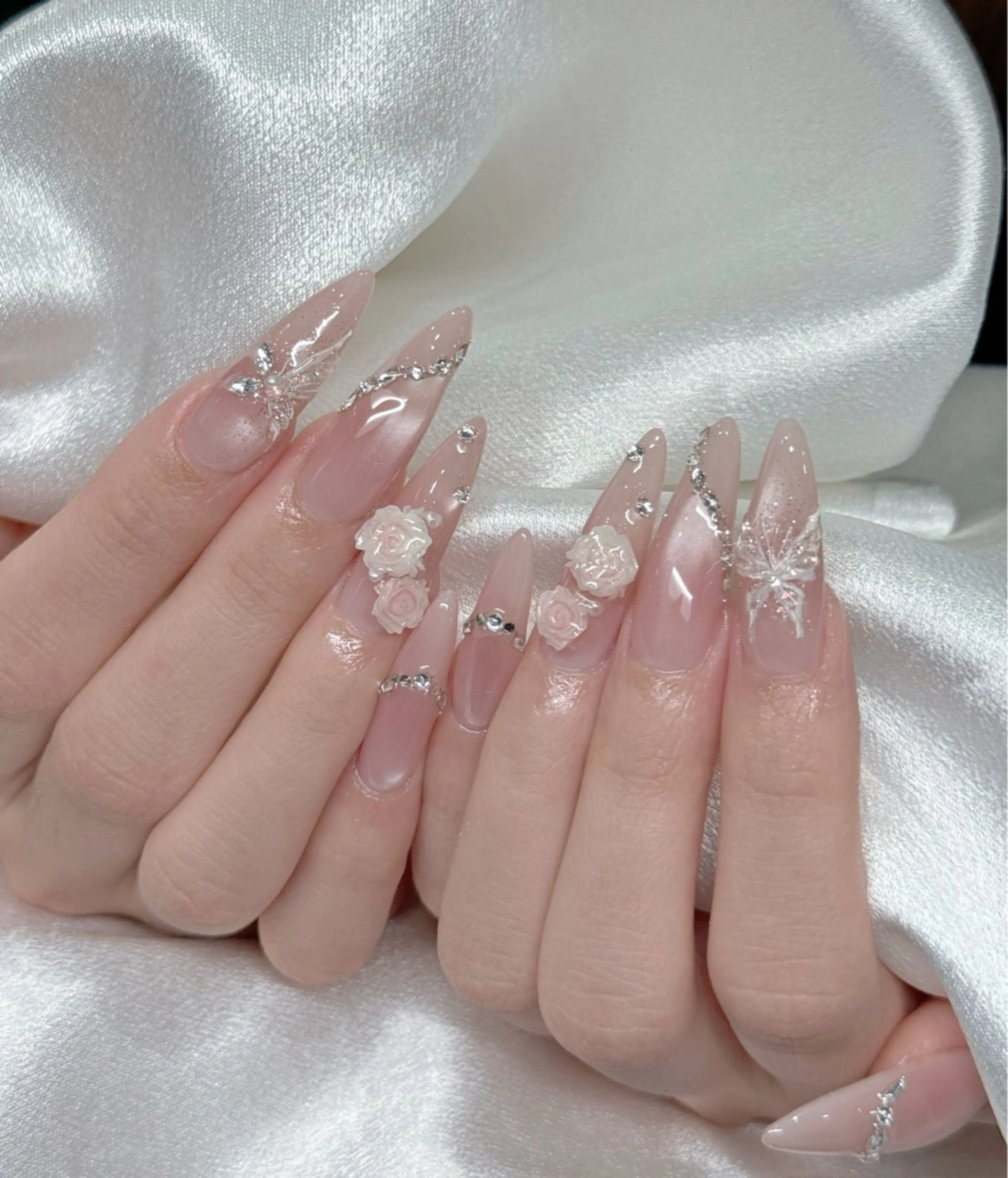 ネイル 桜ネイル フラワーネイル ニュアンスネイル オフィスネイル パステルネイル ハンドネイル MILO 168 池袋のネイルデザイン