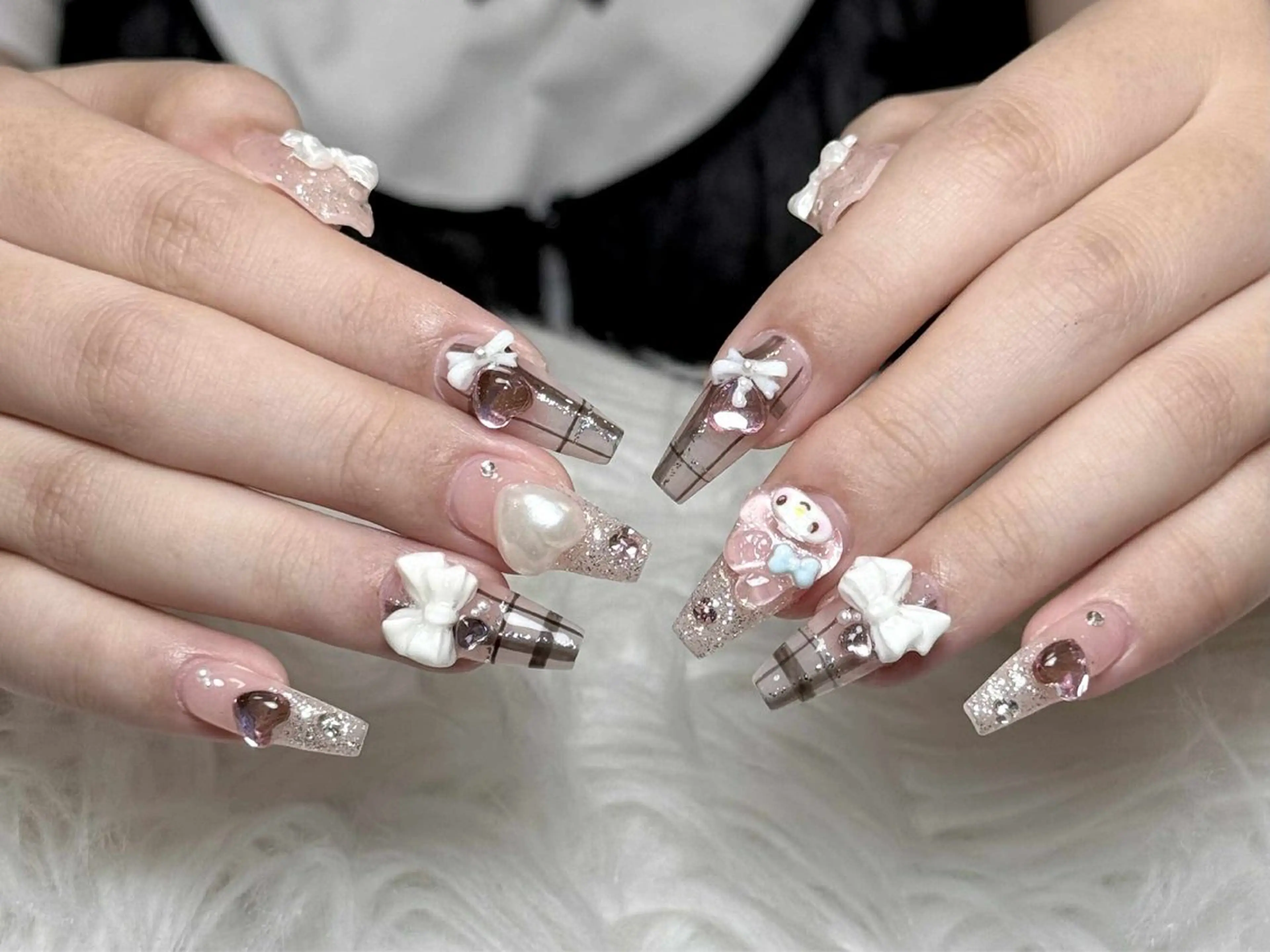 ネイル ボルドー ブラウン チークネイル ドット フットネイル Julli NailStudioのネイルデザイン