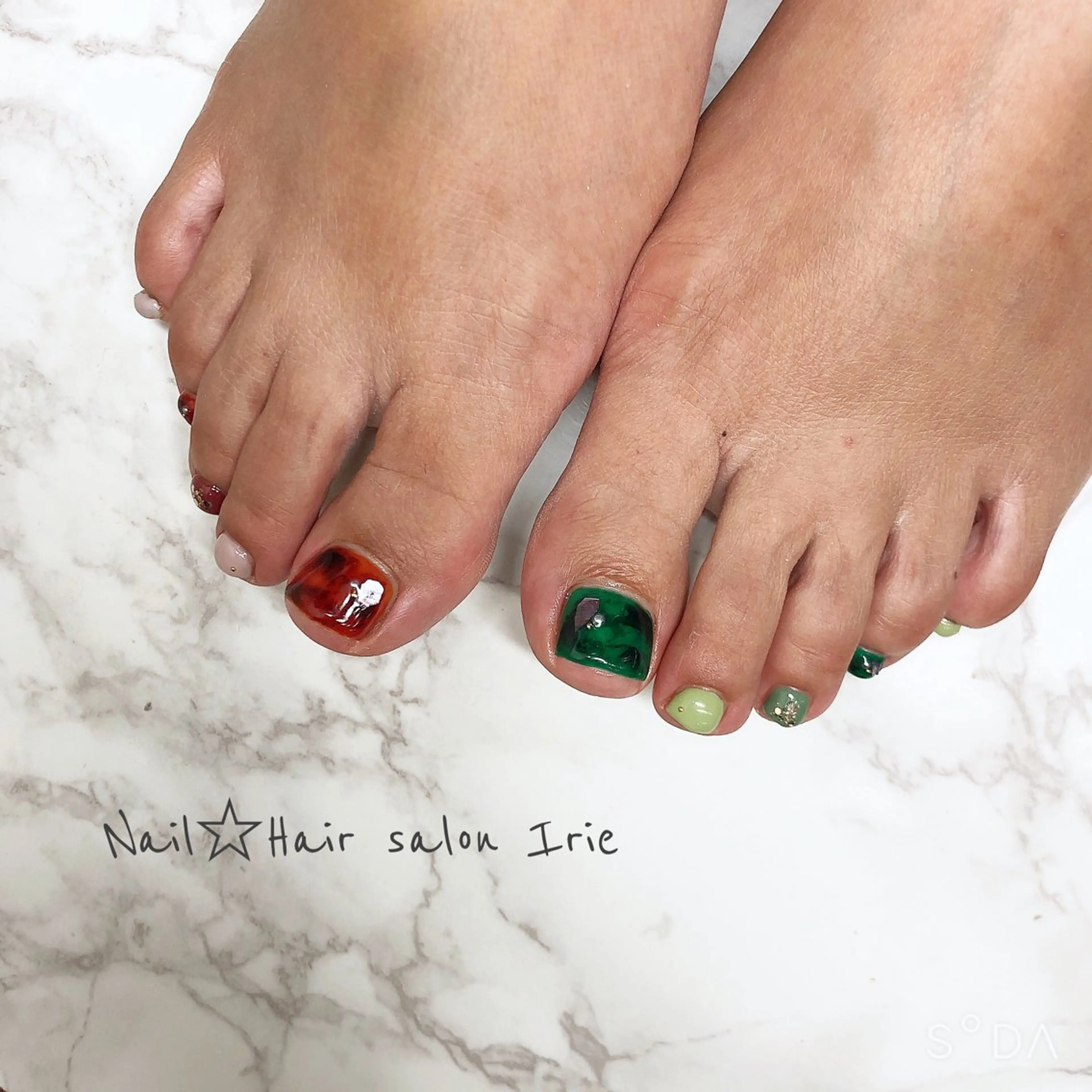 ネイル フットネイル Hair salon Irie所属・與儀 知佳のネイルデザイン