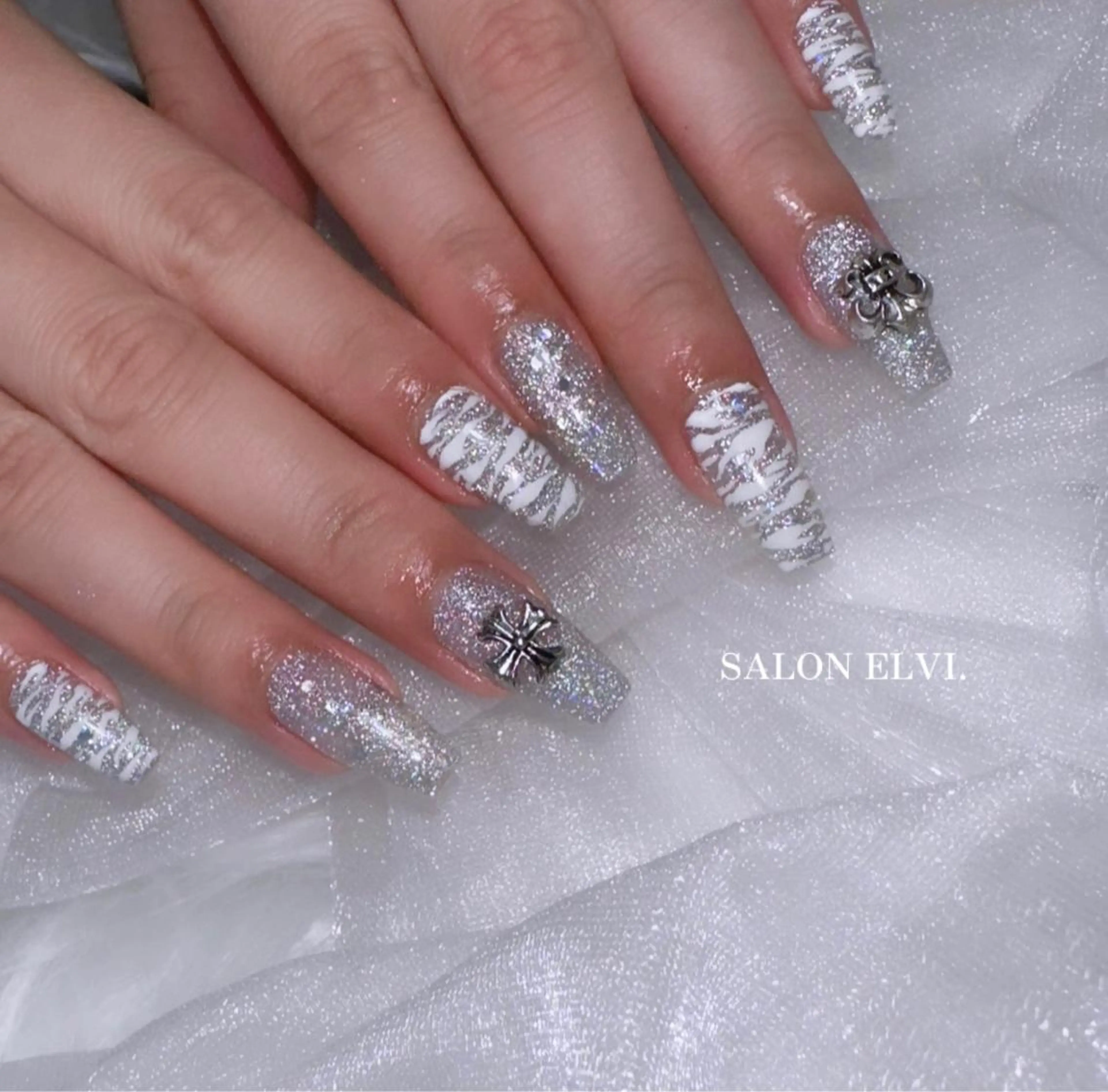 ネイル SALON ELVI.所属・SALON ELVI.のネイルデザイン