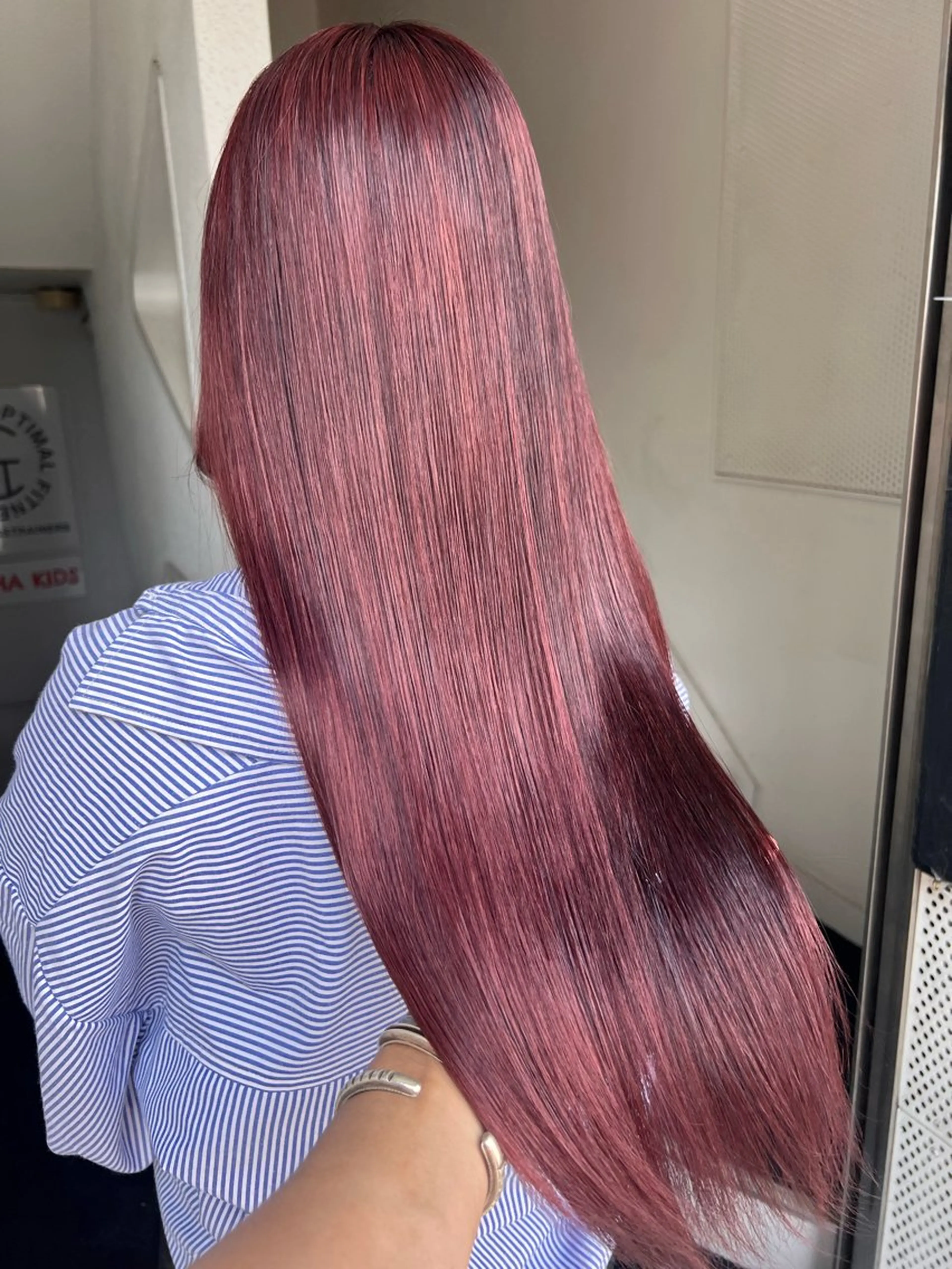 ロング カラー ボルドーカラー レッドカラー TETE所属・chloe 【クロエ】のヘアスタイル