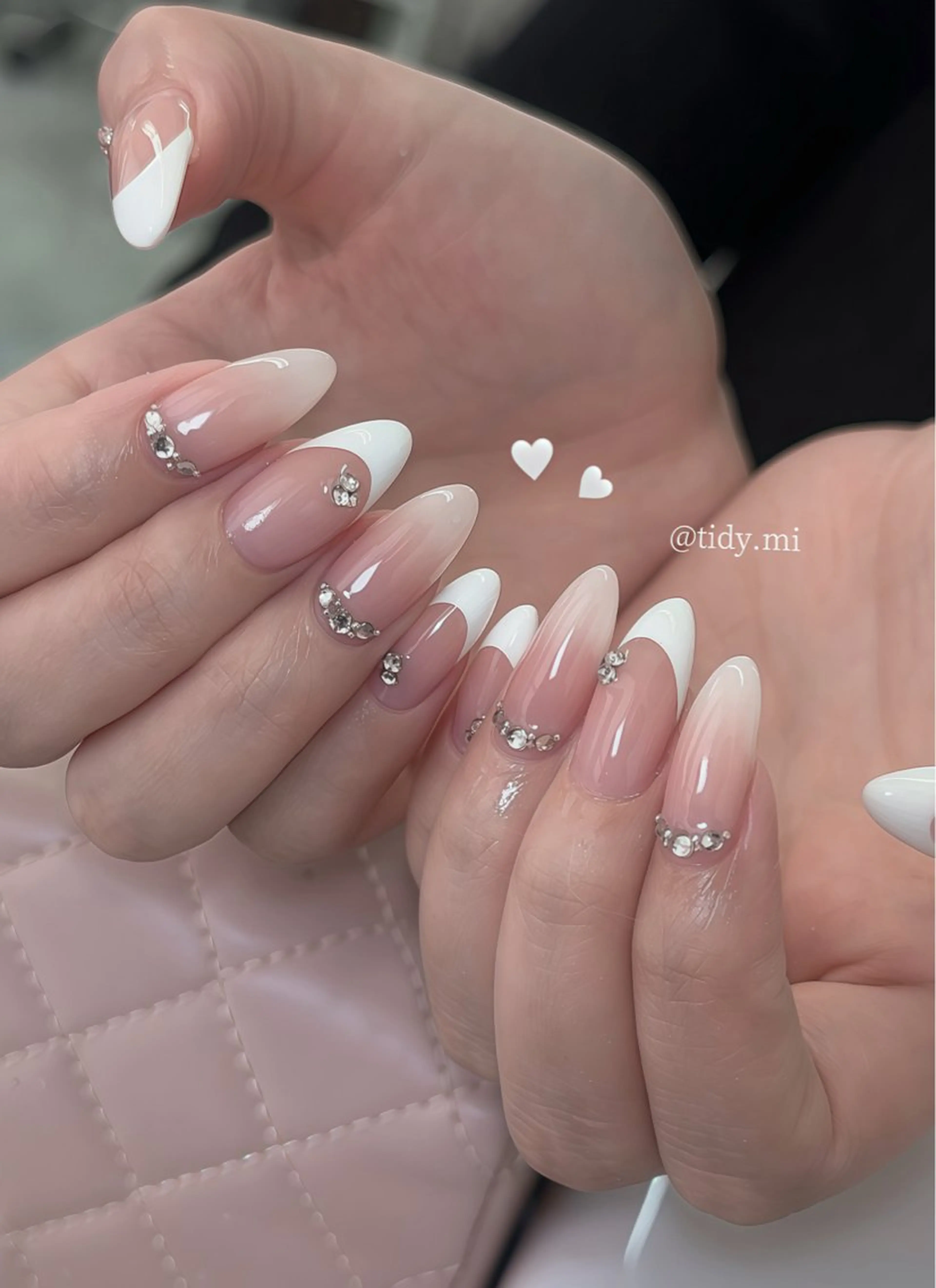 ネイル フットネイル ジェルネイル キラキラネイル 韓国ネイル マグネットネイル ハンドネイル TIDY .のネイルデザイン