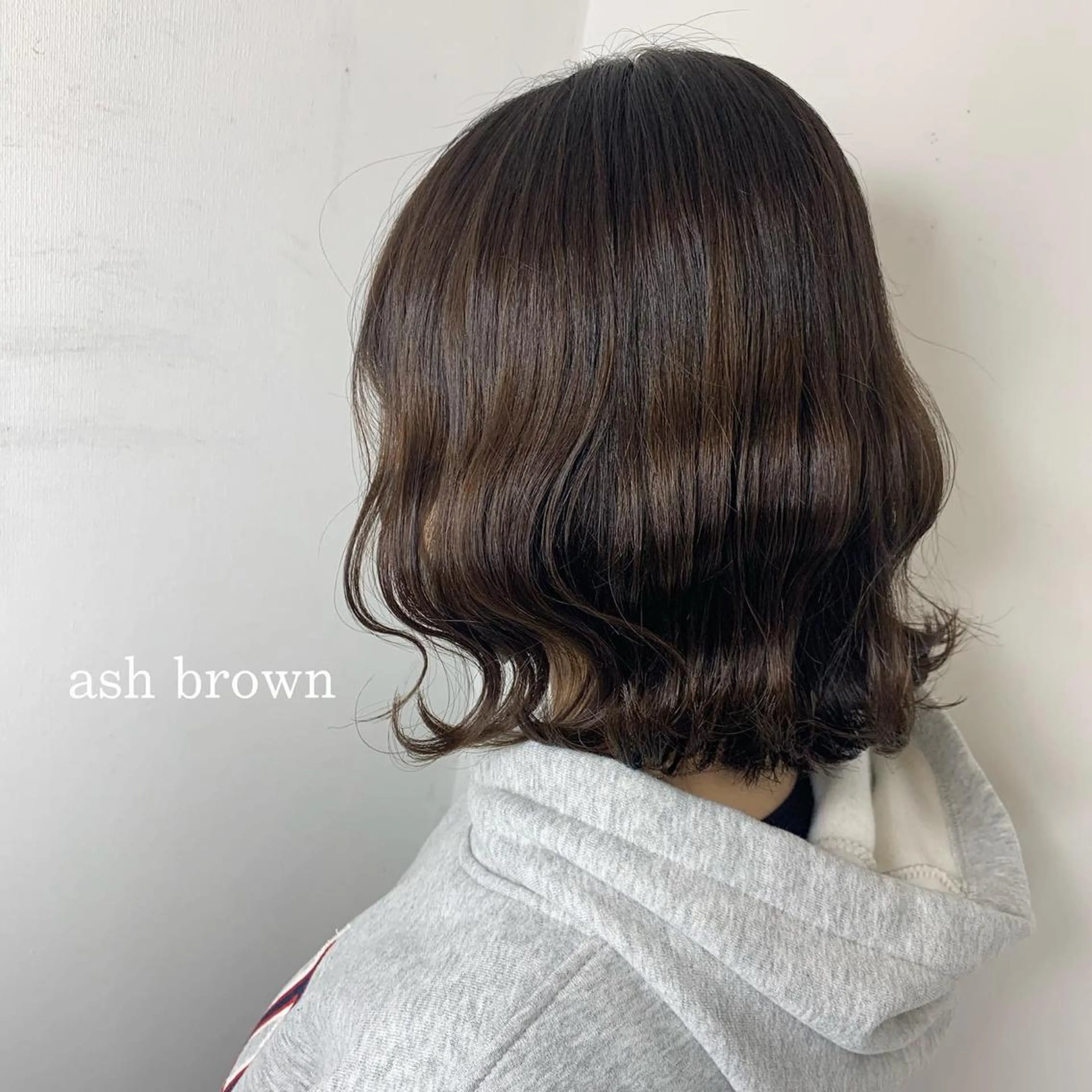 ミディアム カラー 🌈re-room EIKI🇰🇷のヘアスタイル