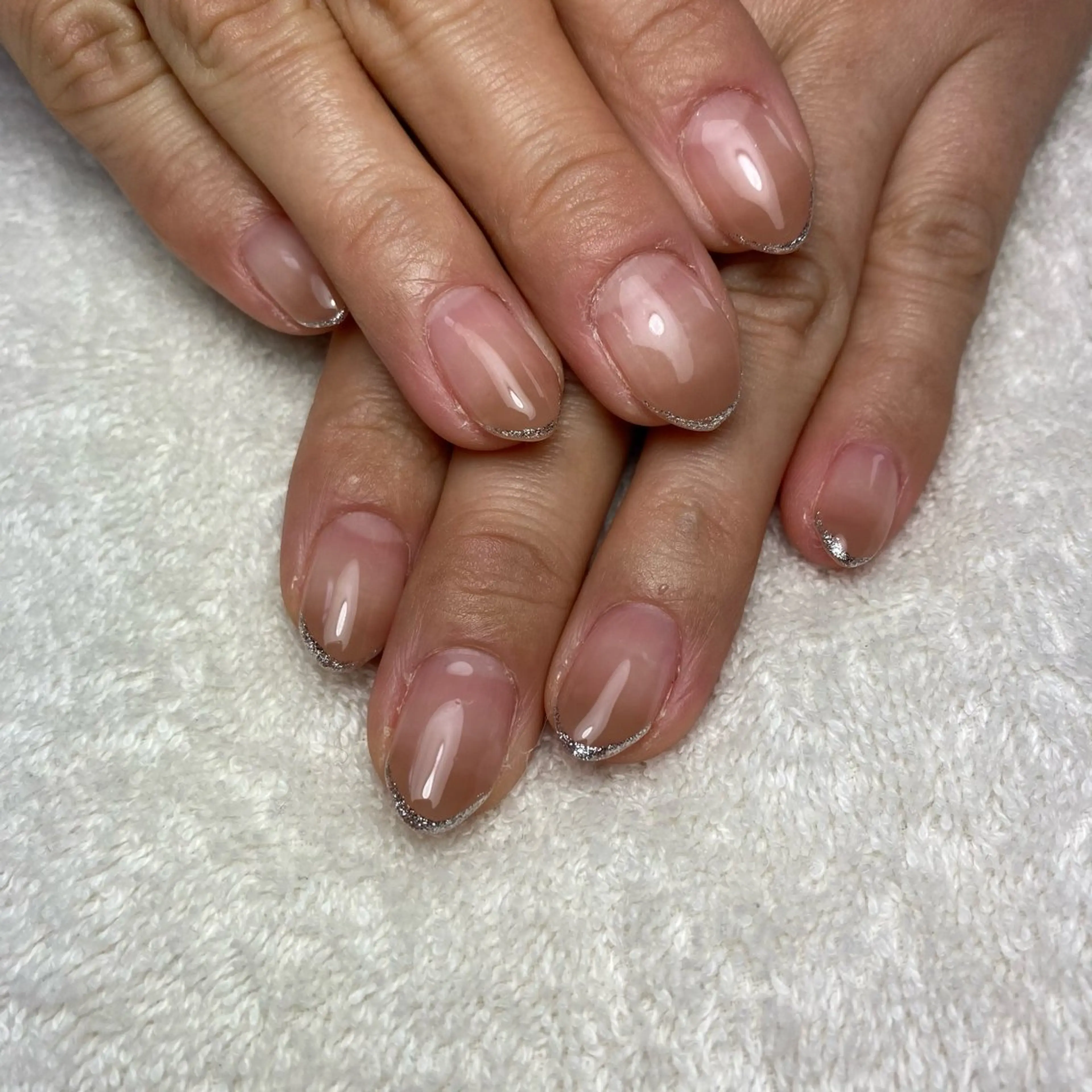 ネイル グラデーション ラメ(グリッター) シンプルネイル ハンドネイル COCO+所属・COCO +のエステ・リラクイメージ