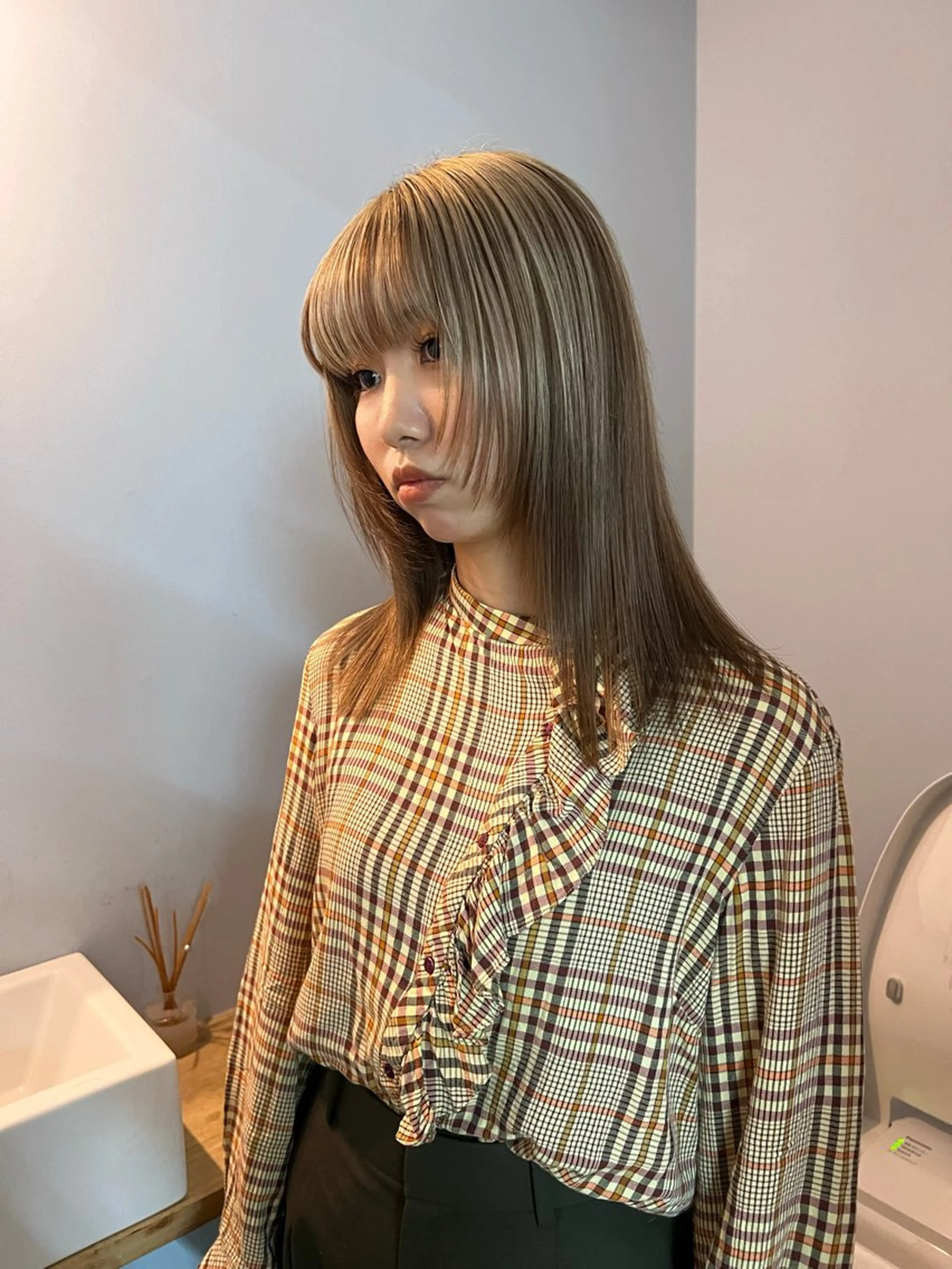 ミディアム 顔周りカット 舟橋耀/ブリーチカラ ー/レイヤーカットのヘアスタイル