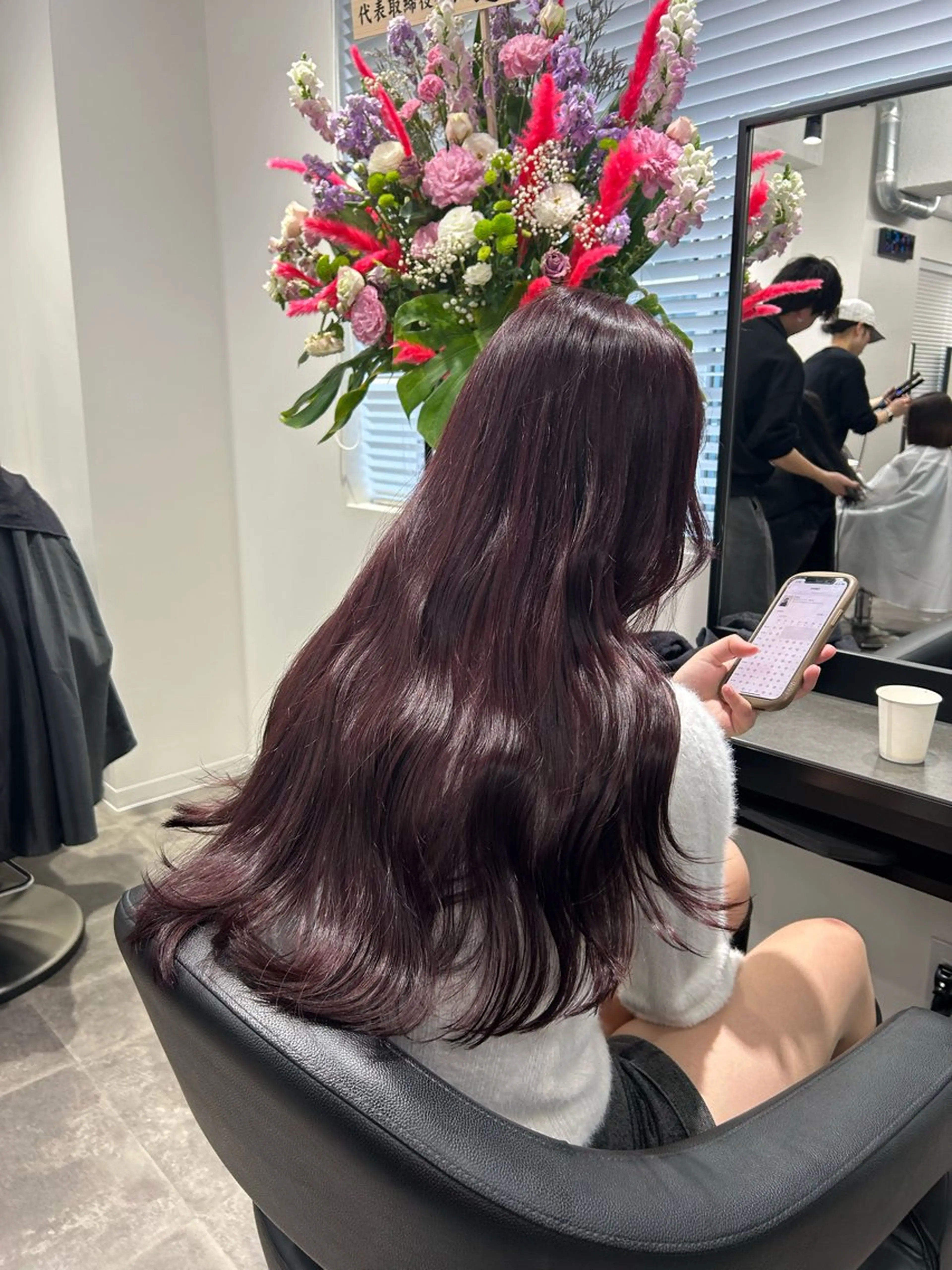 セミロング カラー ヘアアレンジ レッドカラー カット ヘアカラー トリートメント ヘッドスパ ヘアセット 💎韓国/ レイヤー カット/ 暖色🫧のヘアスタイル