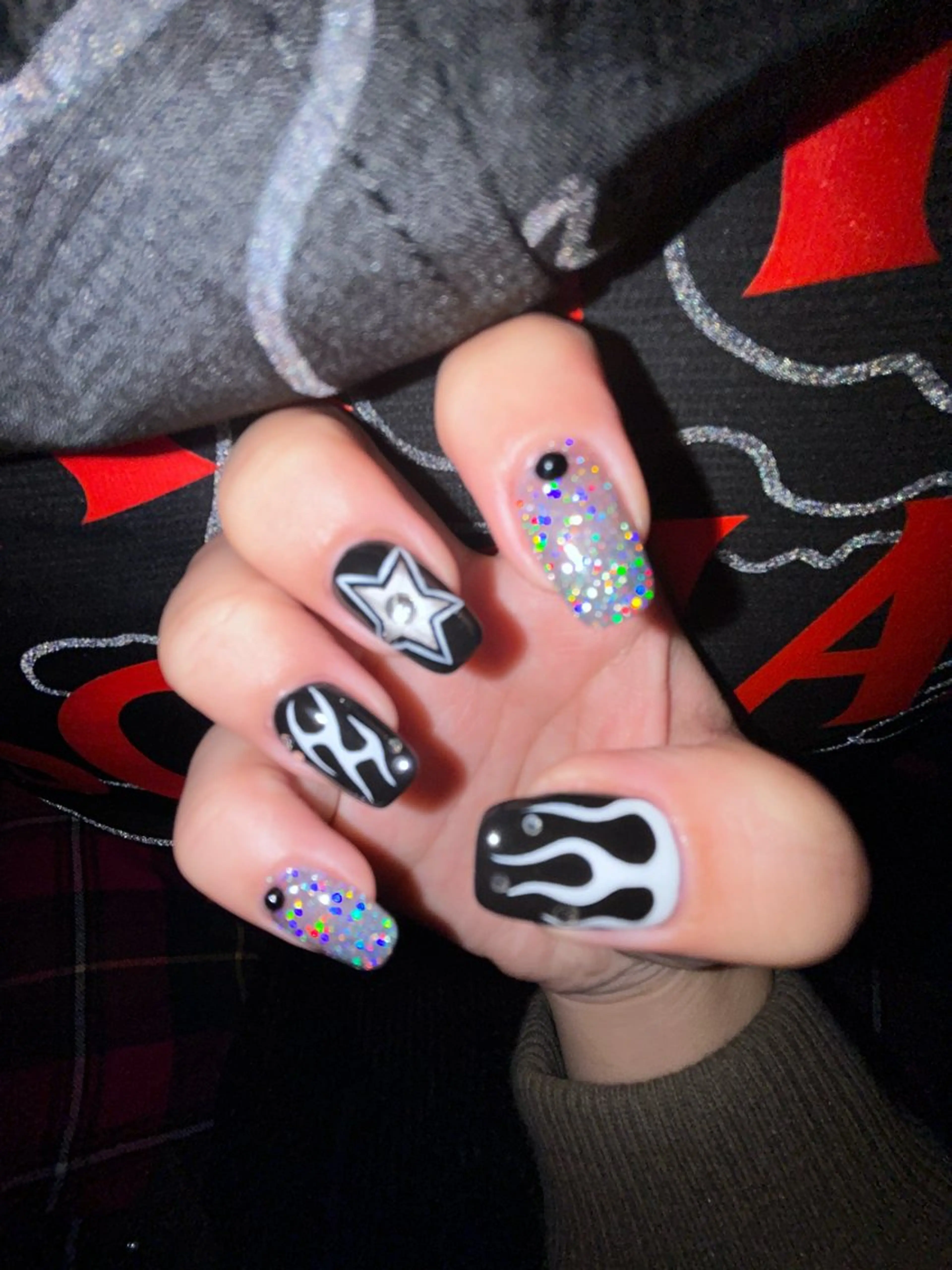 パーマ 艶カラー/レイヤー /メンズ/マツエクのヘアスタイル