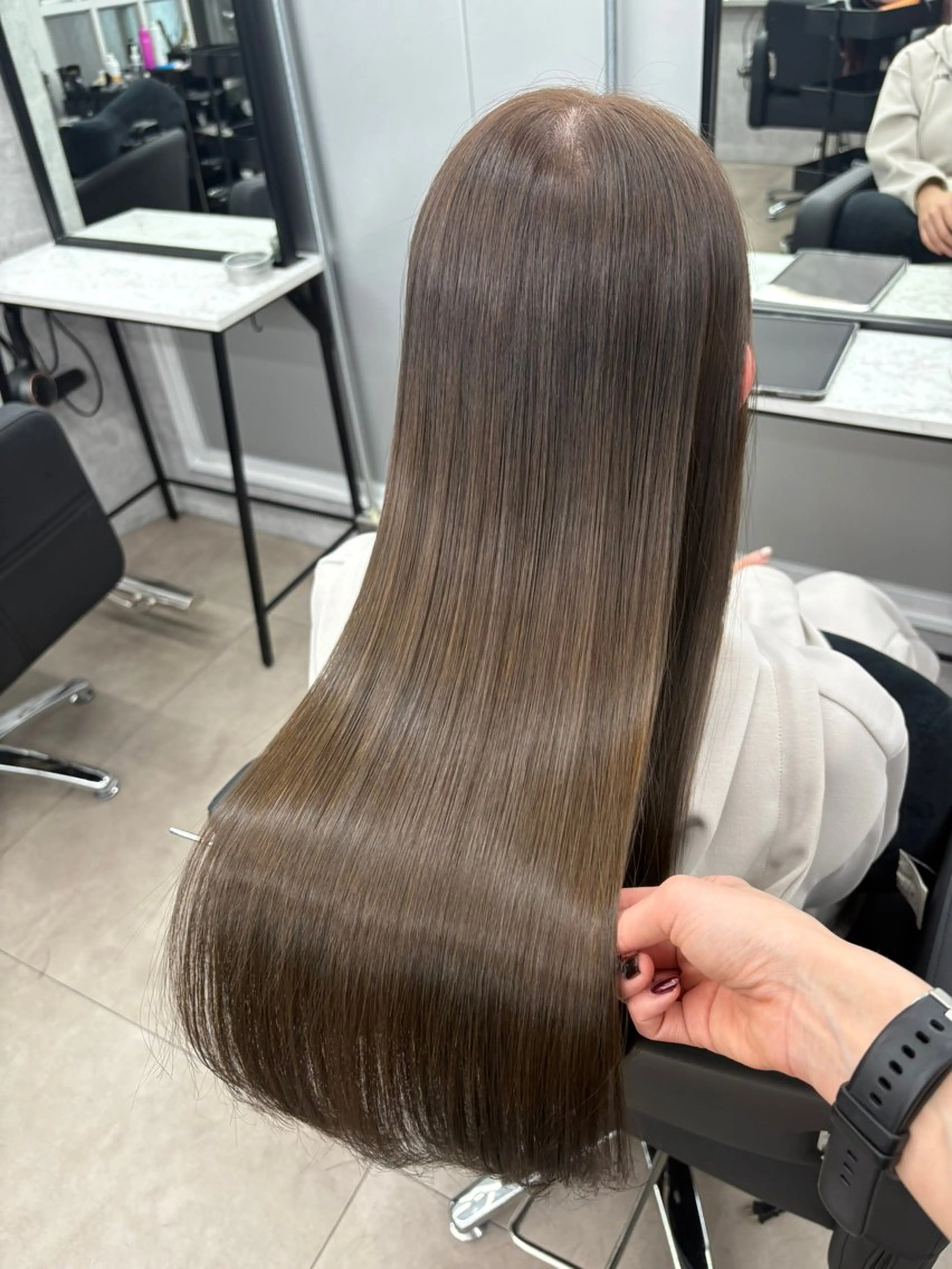 【美髪メンテ🌟】透明感カラー＋髪質改善ULTOWAトリートメントの写真