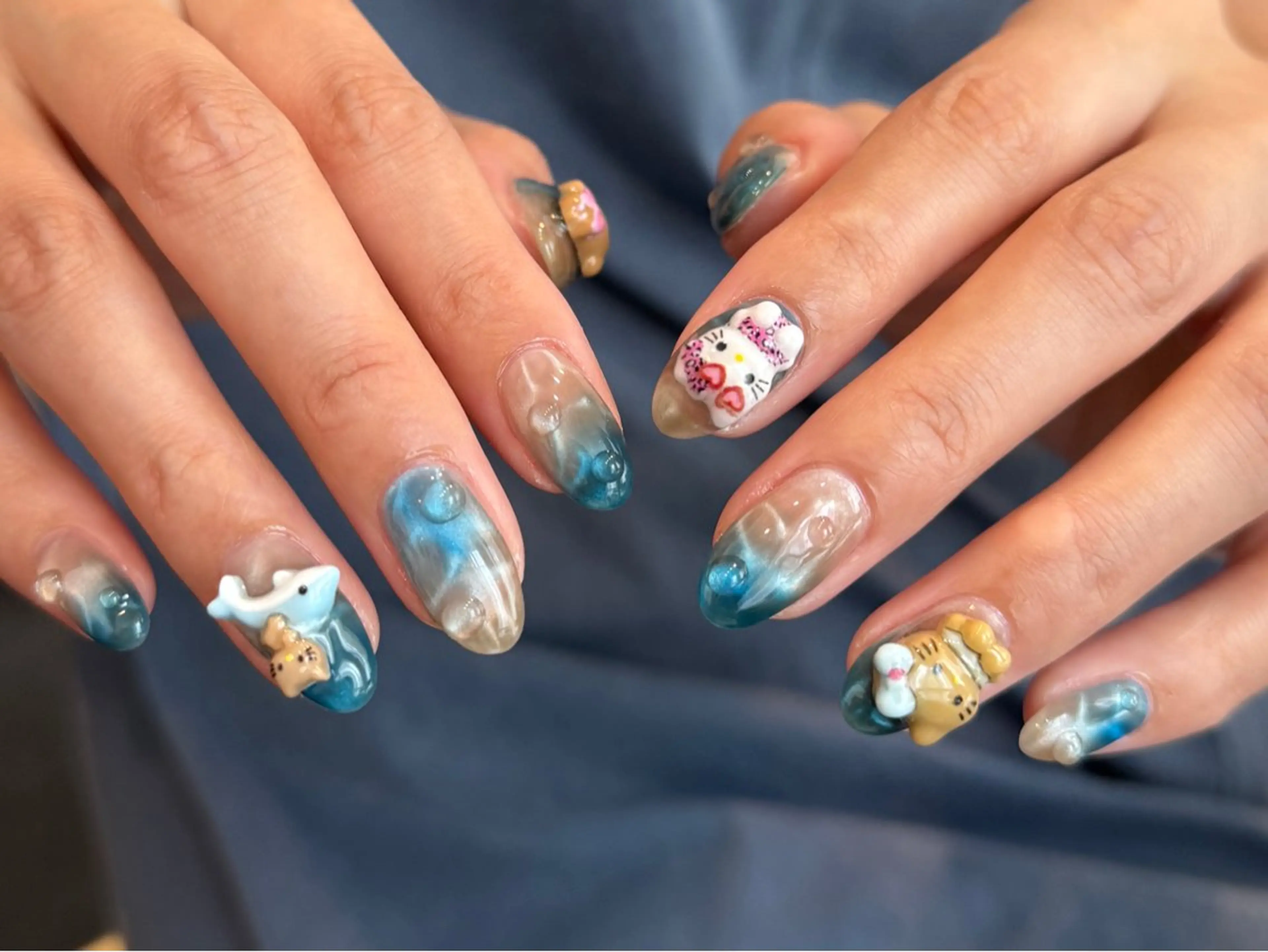 ネイル オーロラネイル 長さ出し フレンチネイル ジェルネイル ガラスフレンチ ハンドネイル Rela・S NAILのネイルデザイン