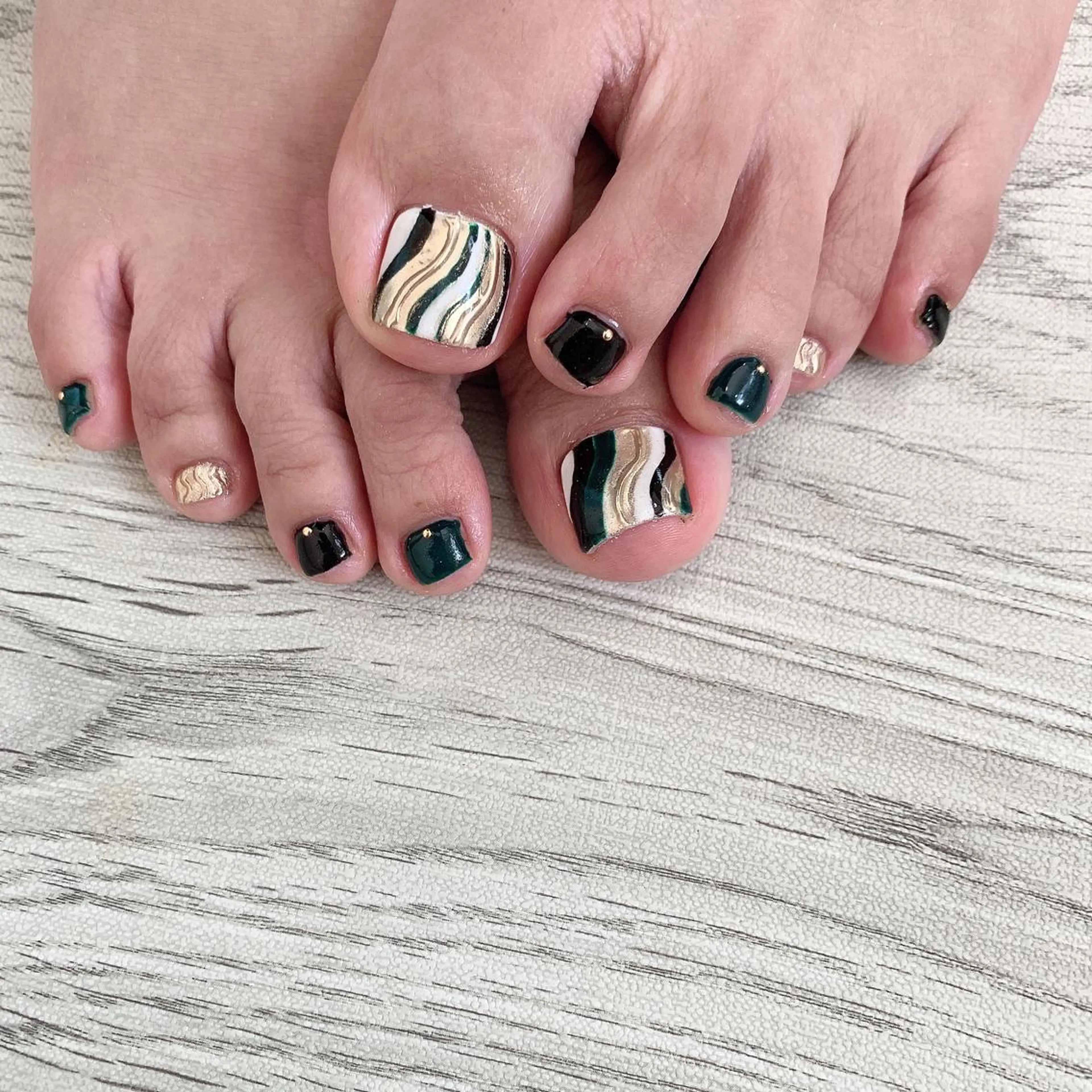 ネイル ハンドネイル フットネイル Adite nailのネイルデザイン