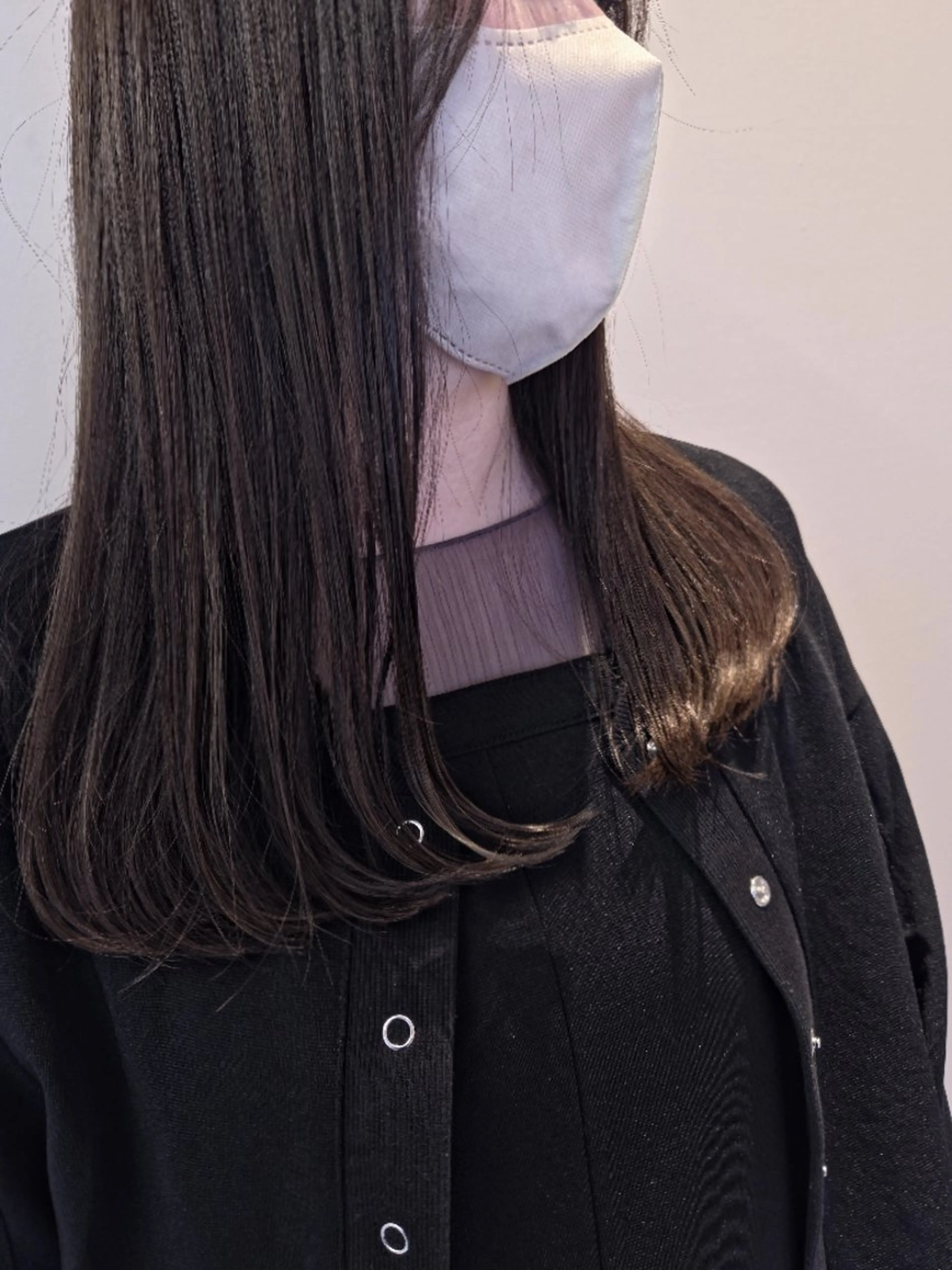 セミロング カラー ブラウンカラー チョコレートブラウン カット ヘアカラー トリートメント Era Hatsuneのヘアスタイル