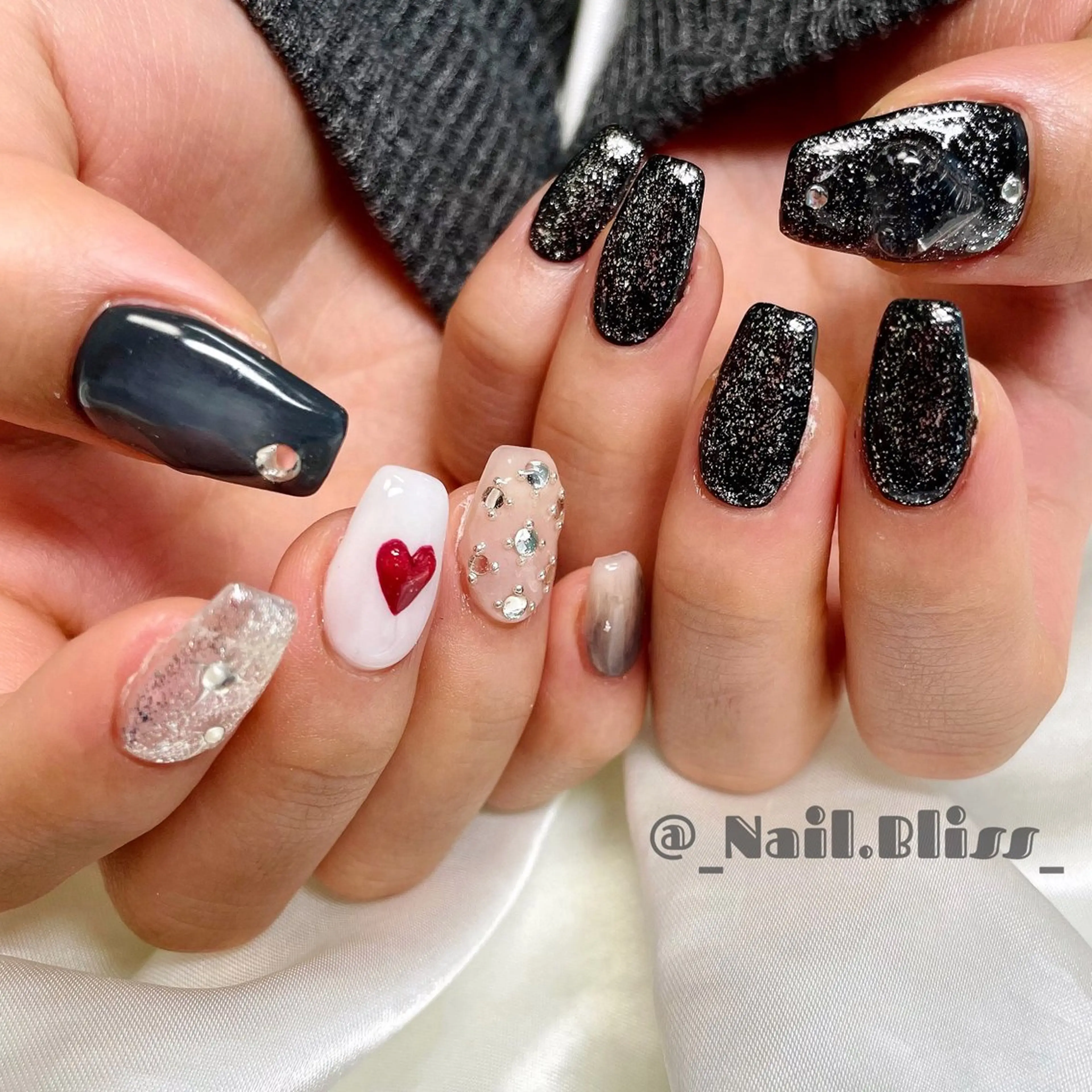 ネイル ハート ニュアンスネイル ハンドネイル NAIL BLISSのネイルデザイン