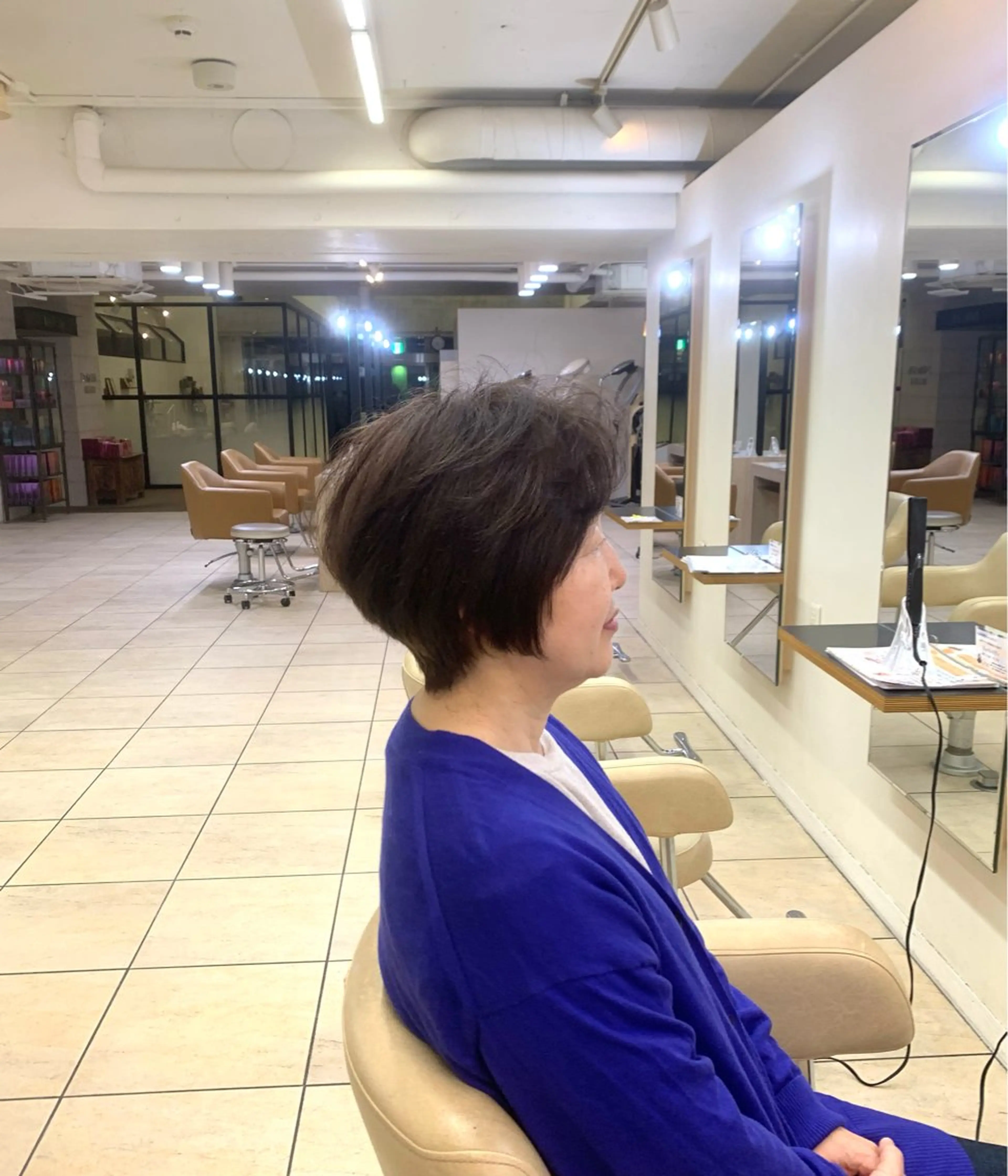 ショート カラー ブラウンカラー レイヤーカット ショートヘア 山本 理世のヘアスタイル